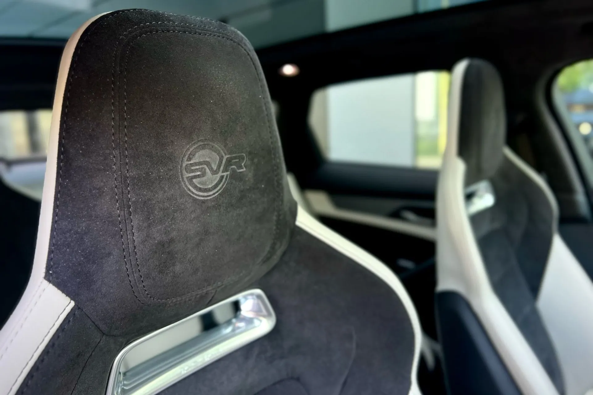 Jaguar F-PACE thumbnail image number 50