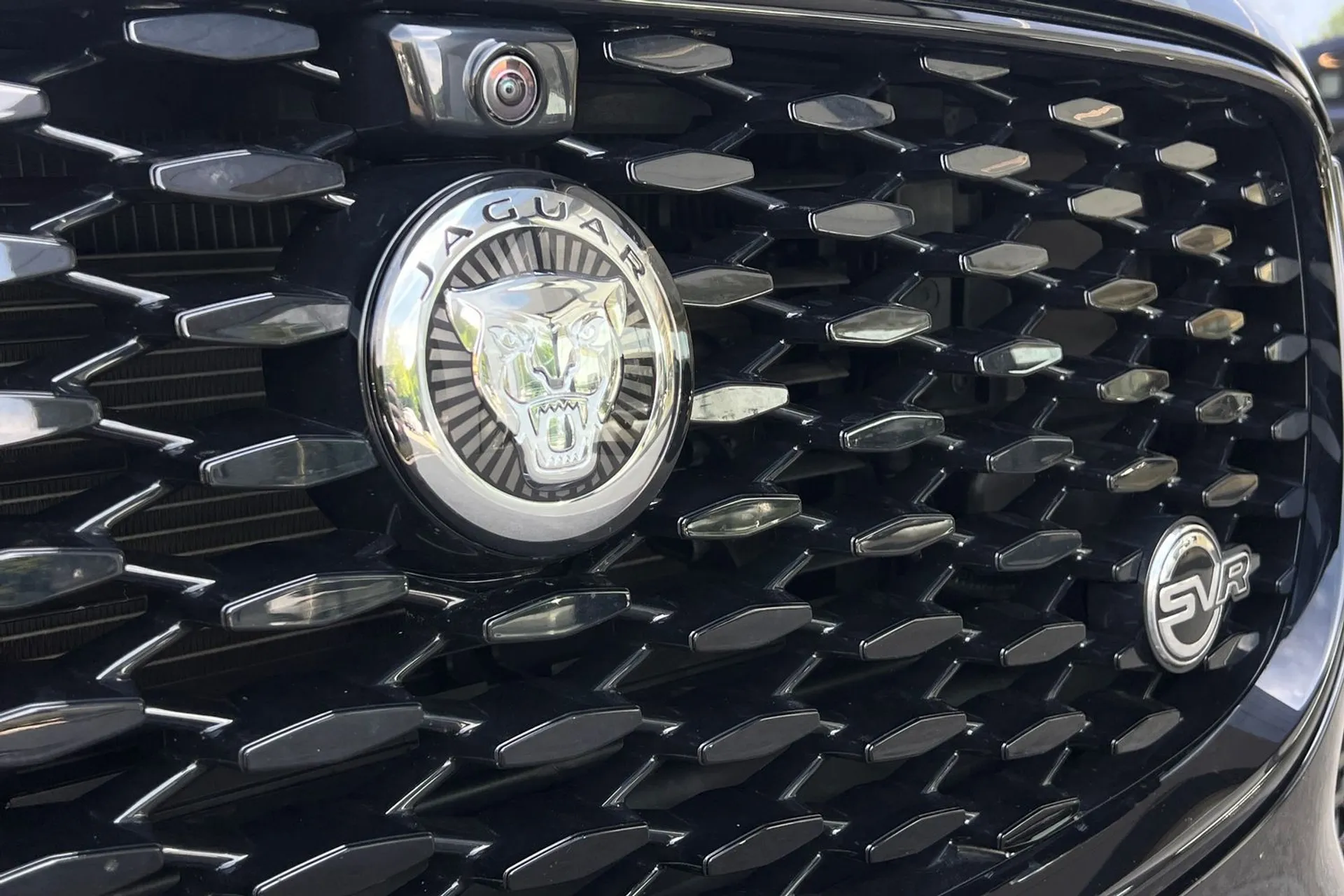 Jaguar F-PACE thumbnail image number 25
