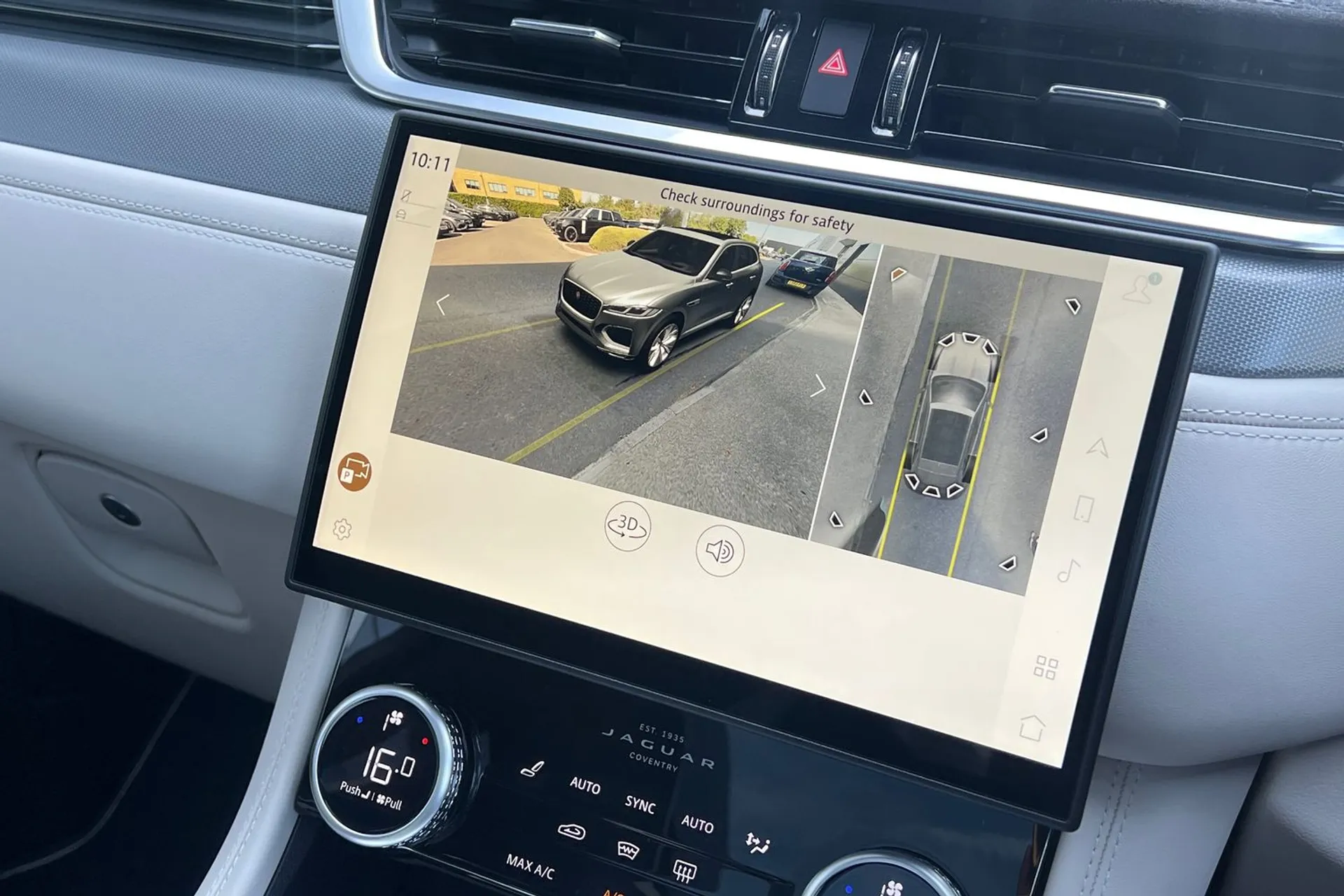 Jaguar F-PACE thumbnail image number 6