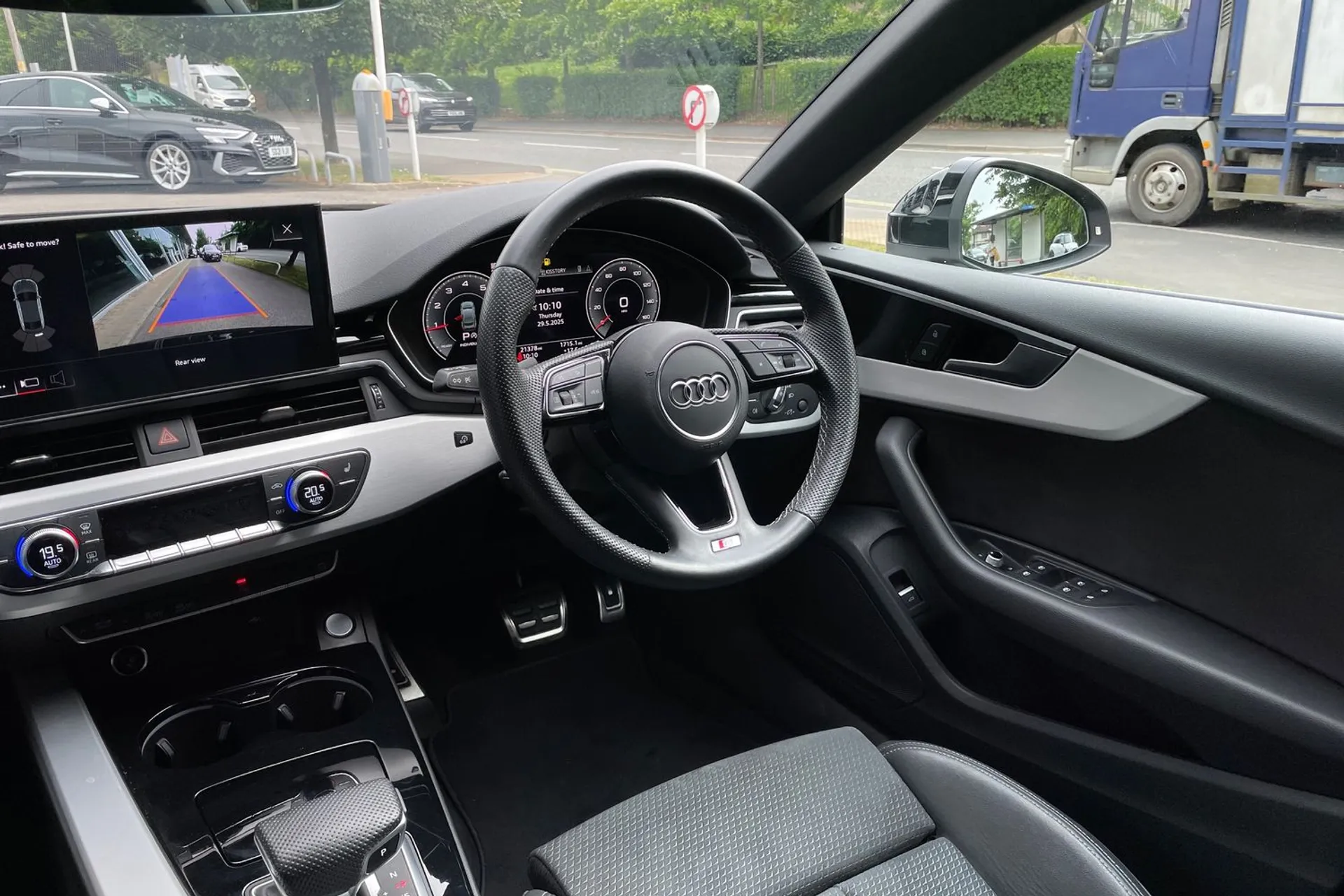 Audi A5 thumbnail image number 32