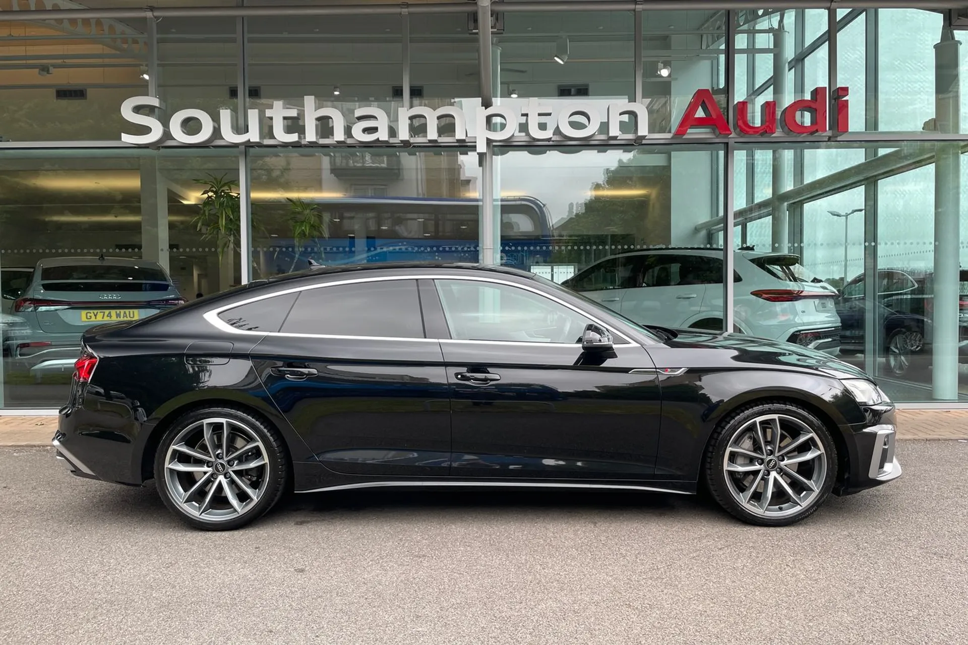 Audi A5 thumbnail image number 2