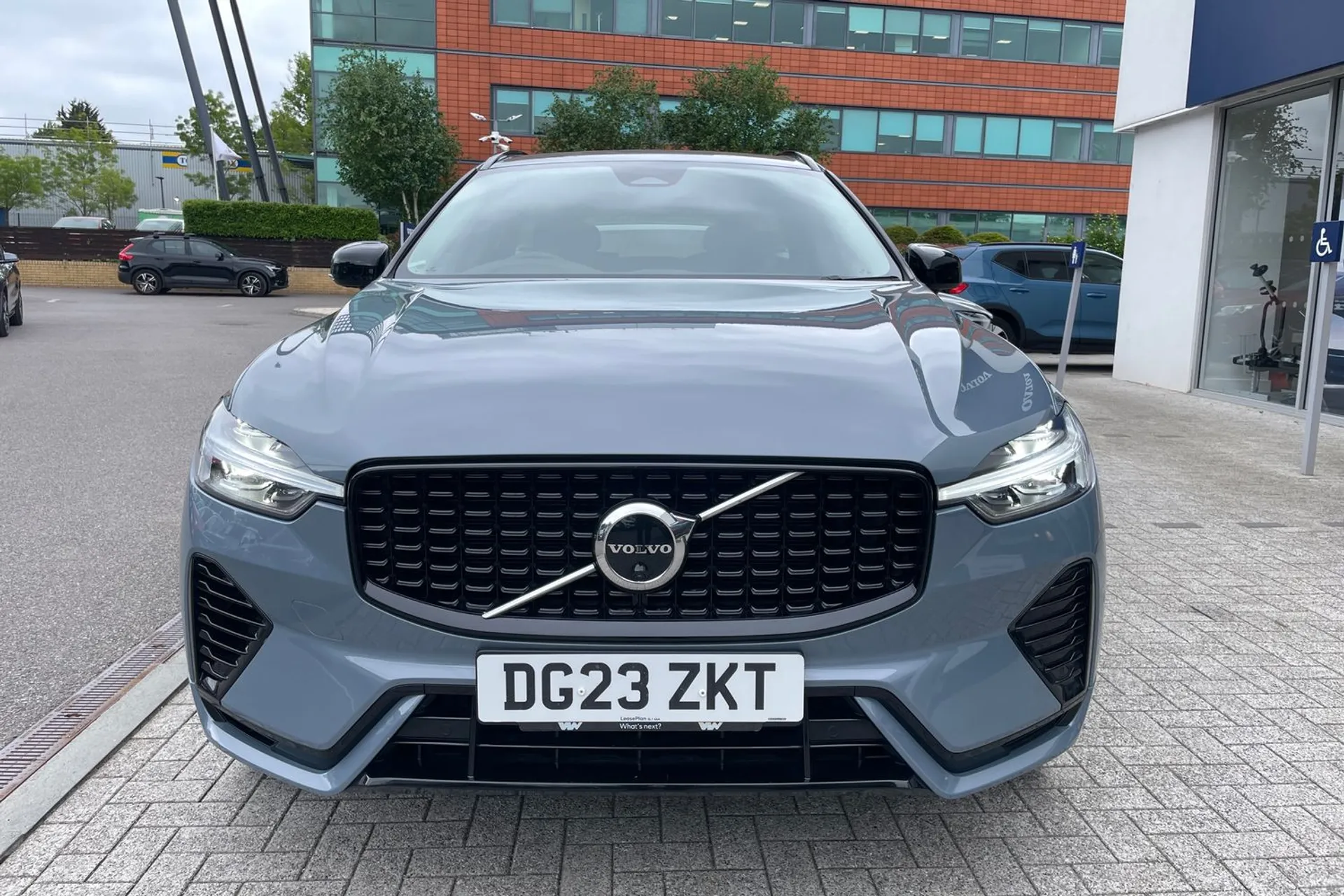Volvo XC60 thumbnail image number 12