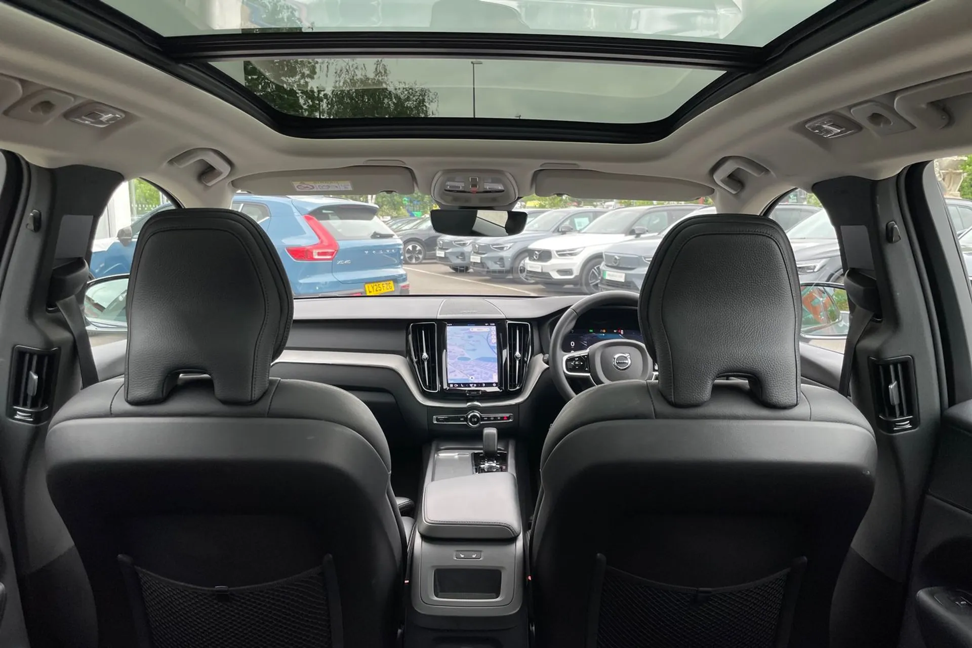 Volvo XC60 thumbnail image number 21