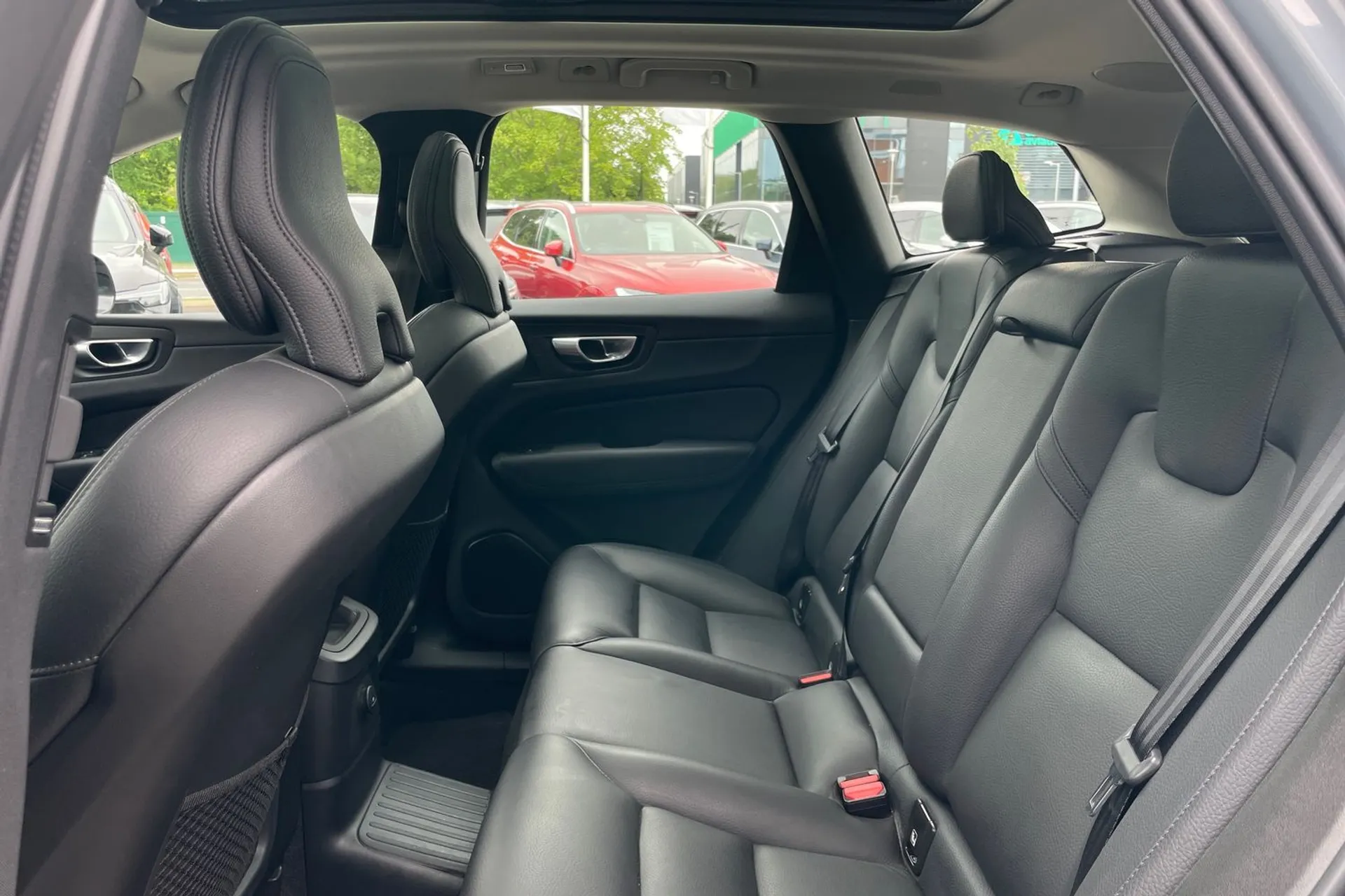 Volvo XC60 thumbnail image number 29