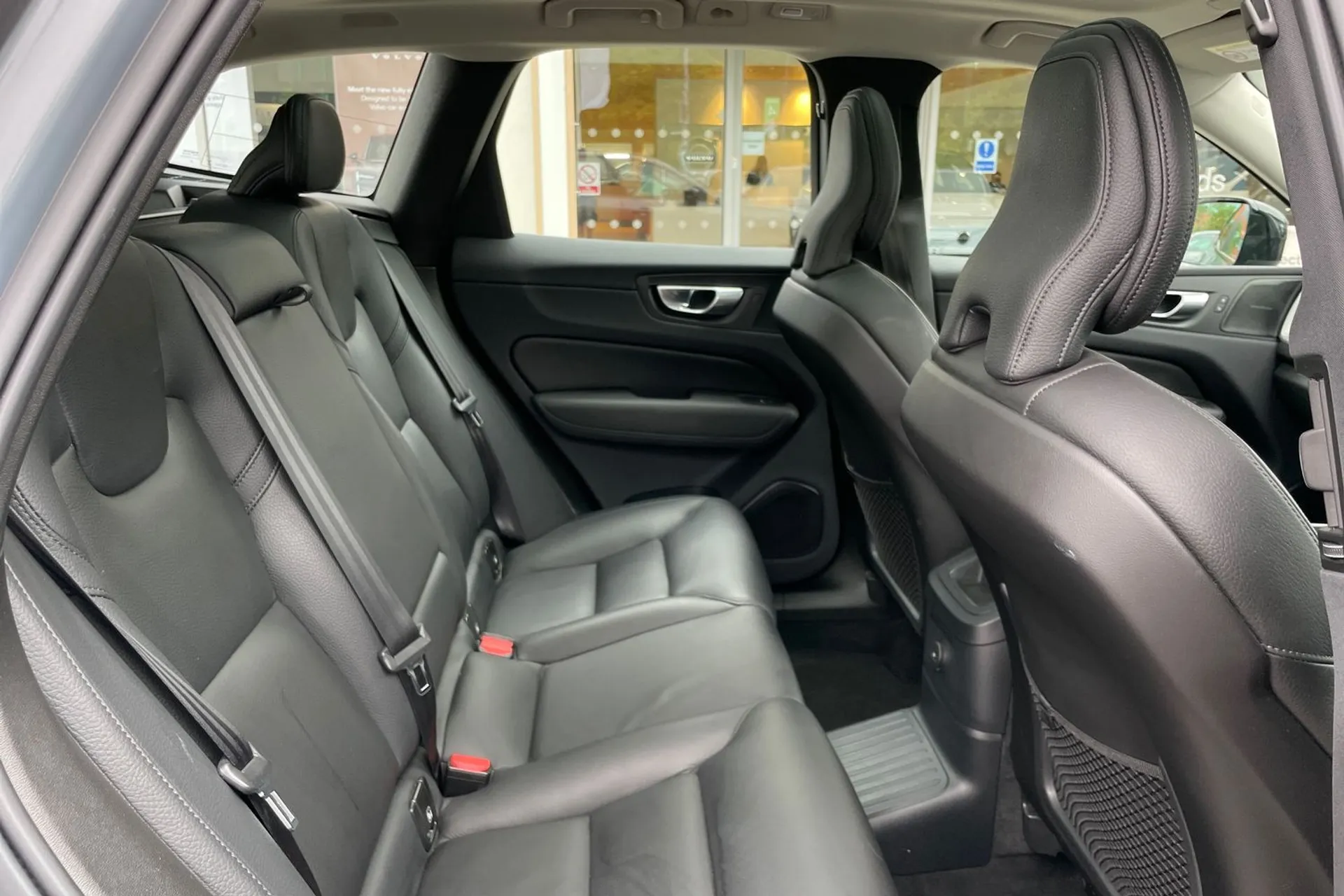 Volvo XC60 thumbnail image number 22
