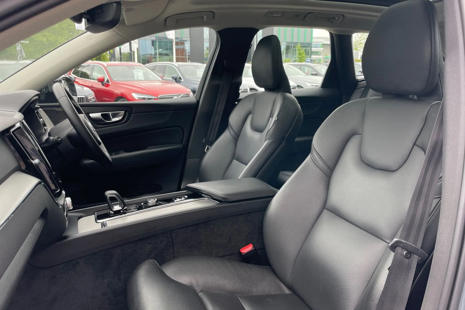 Volvo XC60 thumbnail image number 27