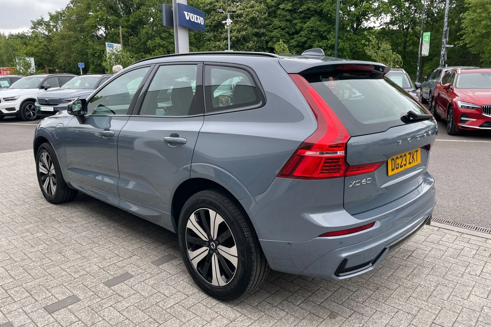 Volvo XC60 thumbnail image number 9