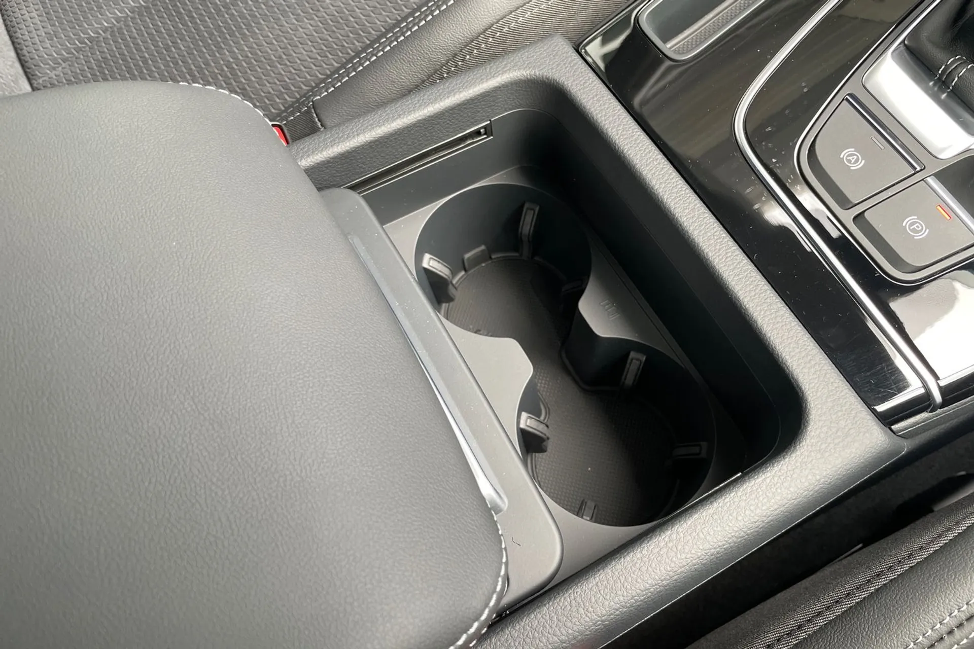 Audi Q5 thumbnail image number 43