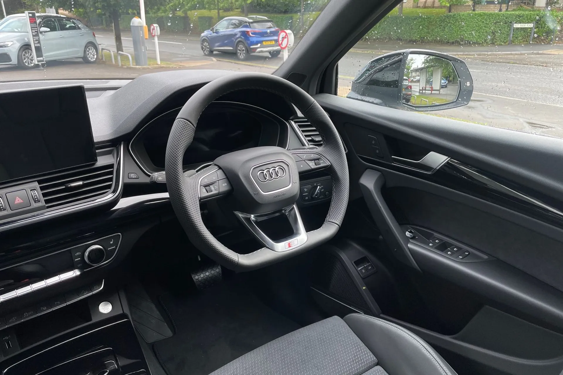 Audi Q5 thumbnail image number 32