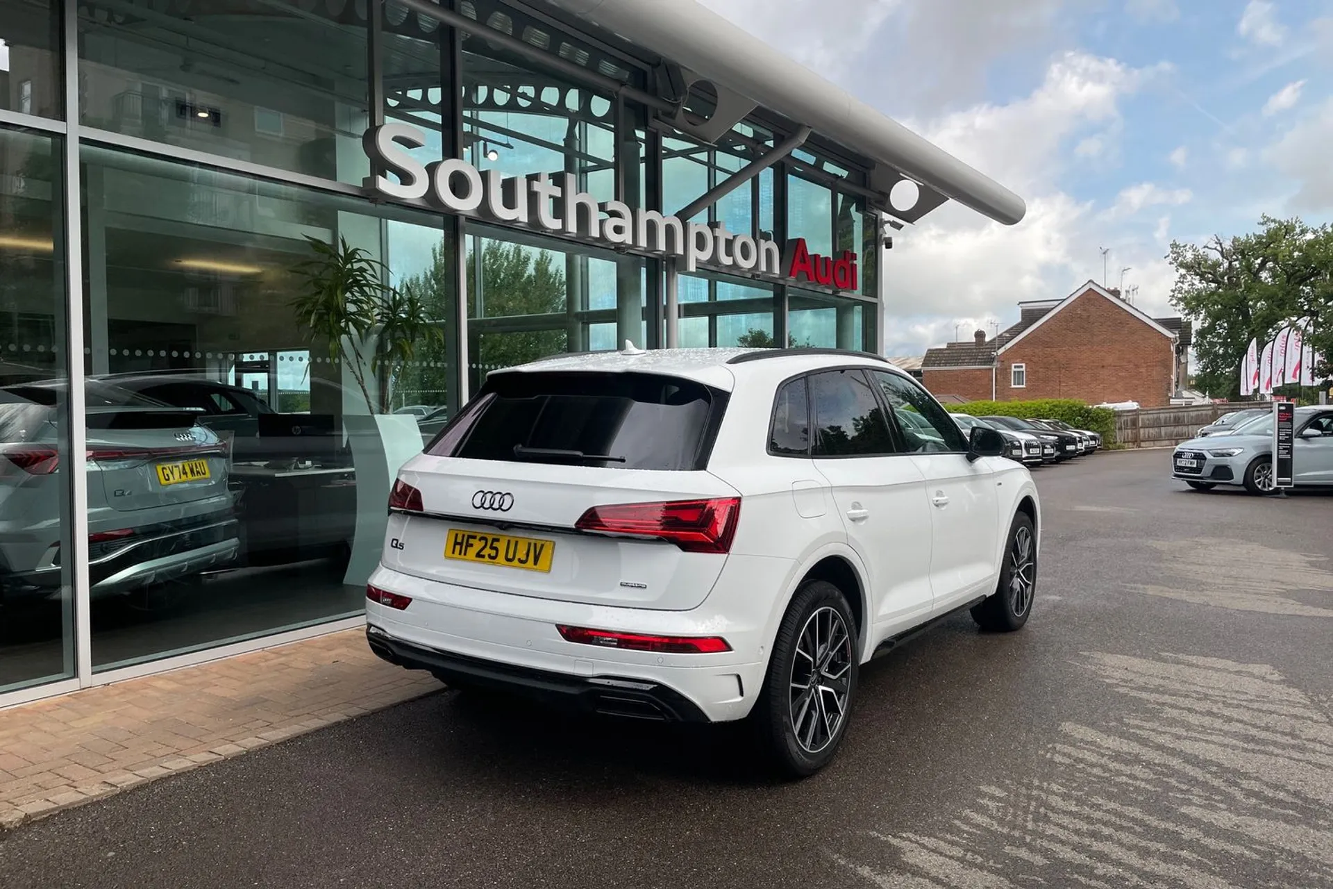 Audi Q5 thumbnail image number 10