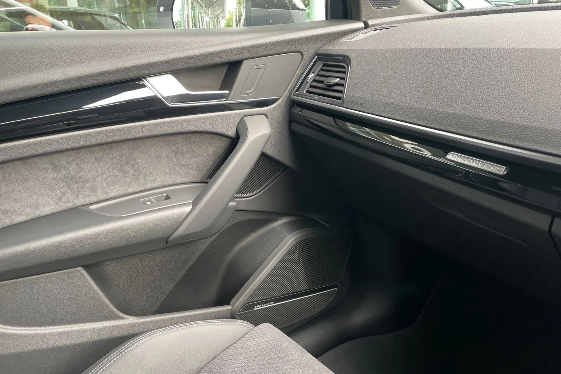 Audi Q5 thumbnail image number 39