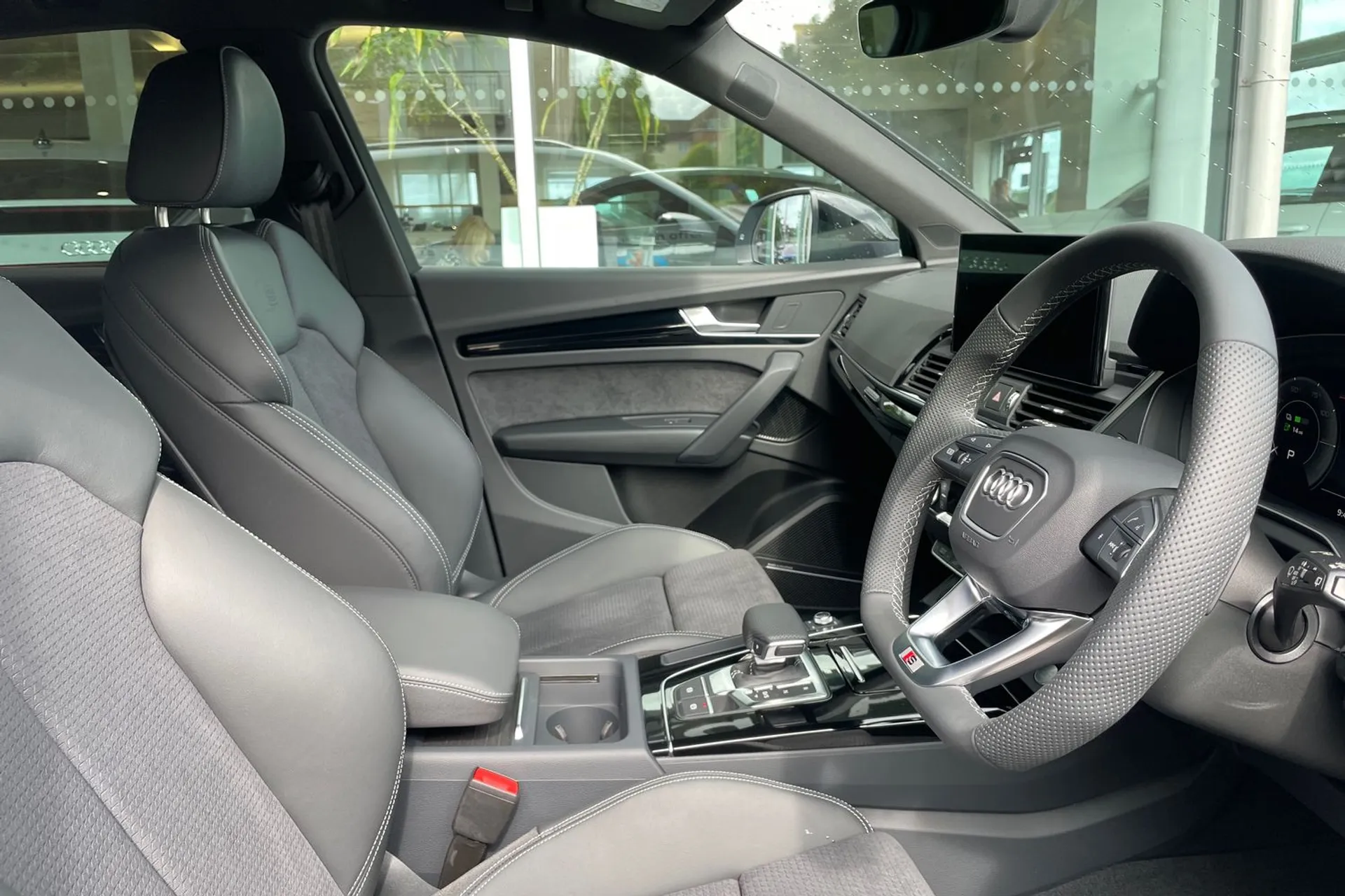 Audi Q5 thumbnail image number 26