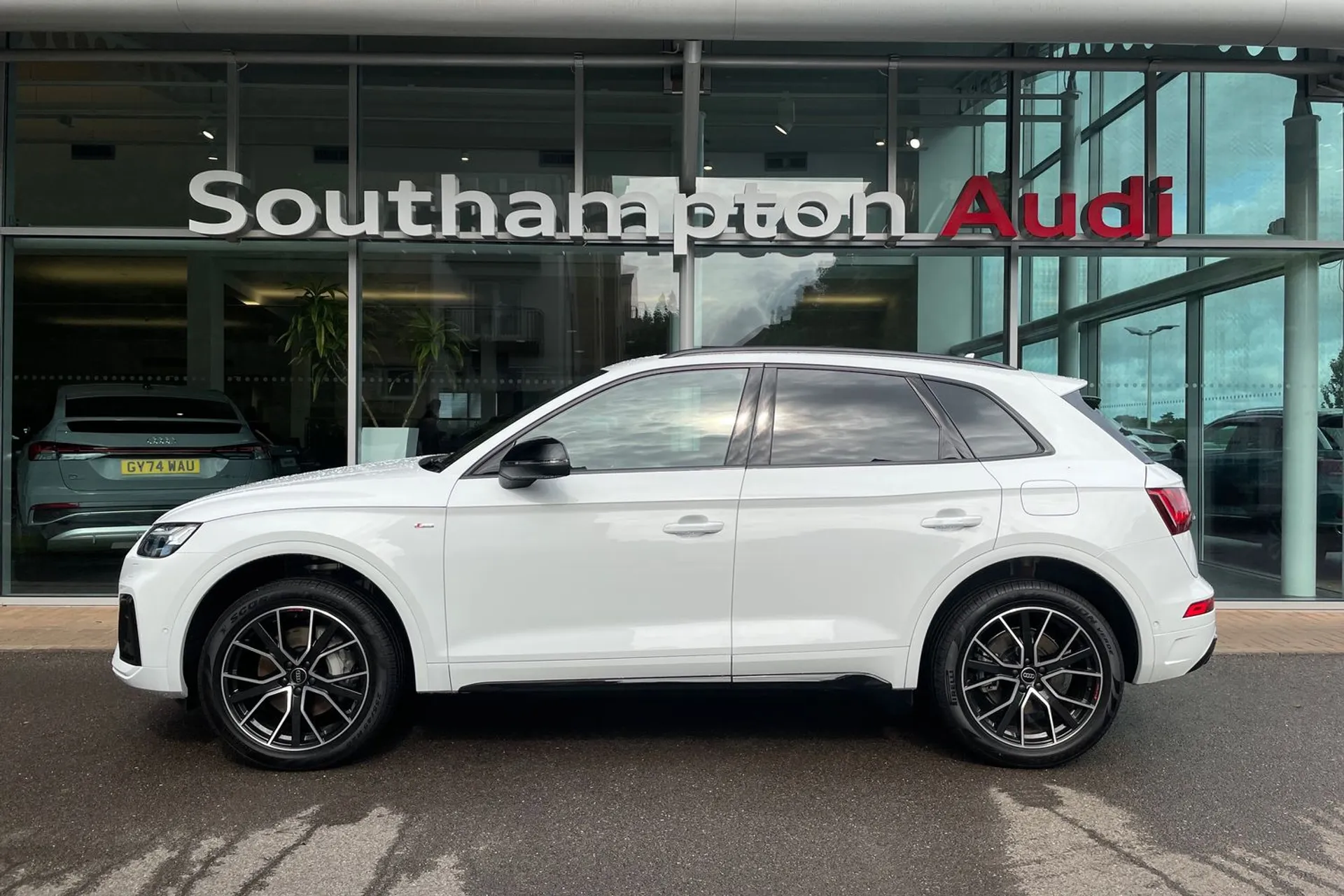 Audi Q5 thumbnail image number 12