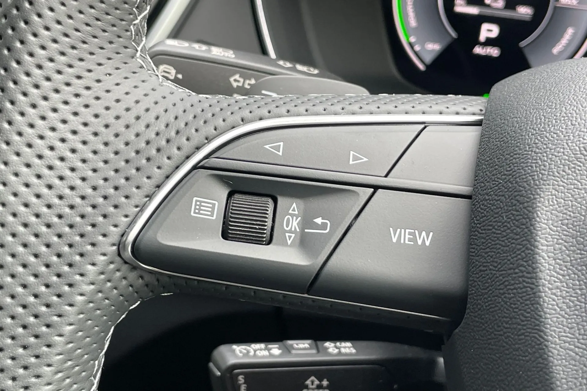 Audi Q5 thumbnail image number 35