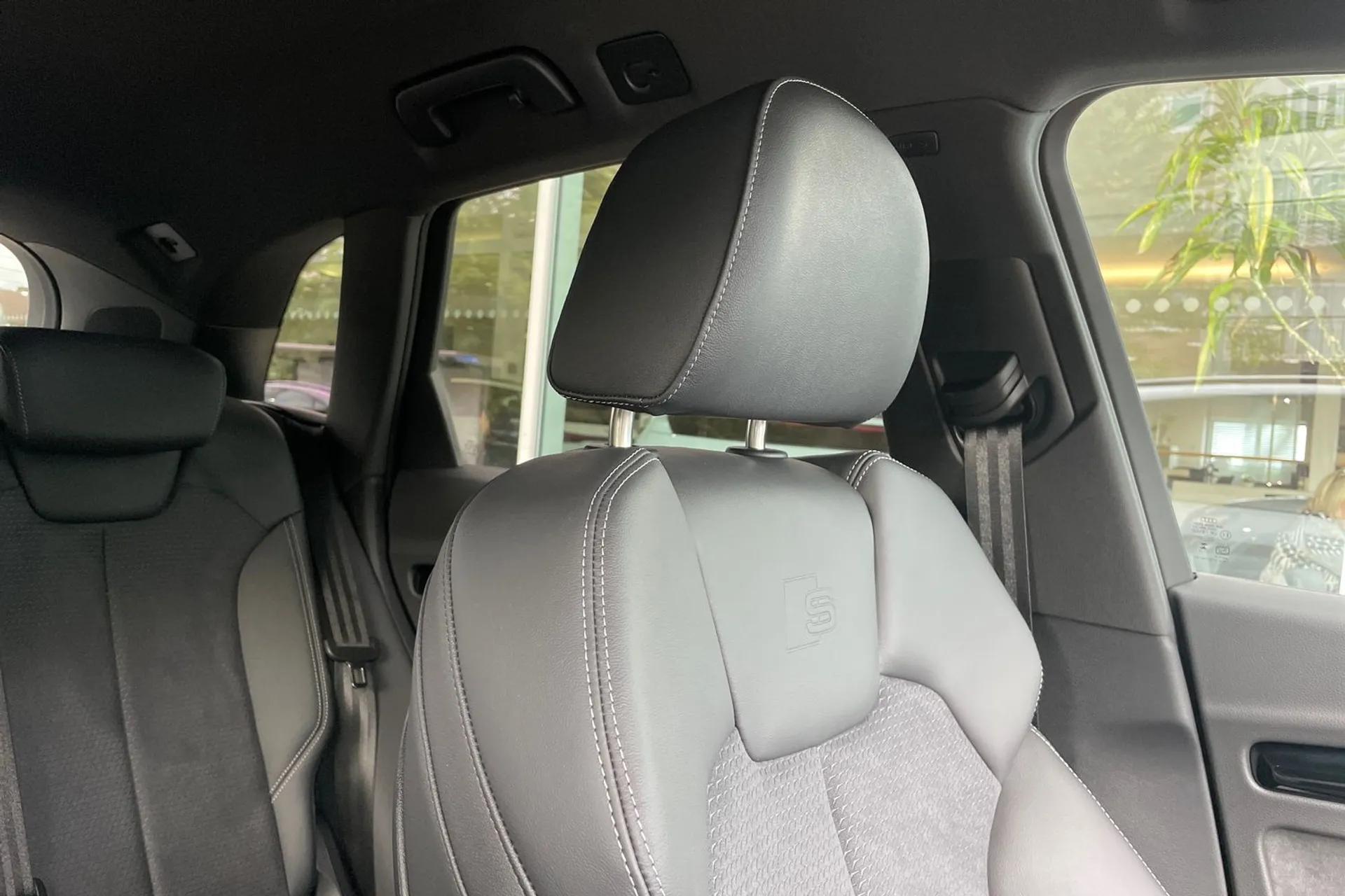 Audi Q5 thumbnail image number 47