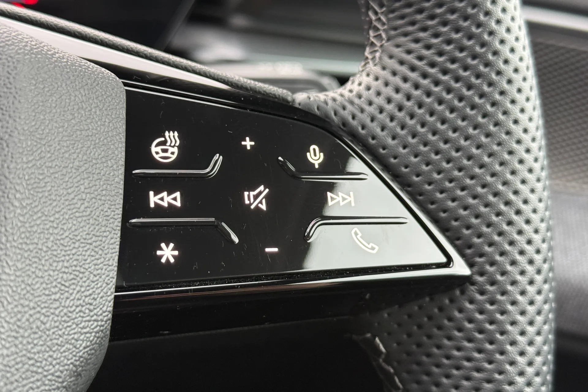 Audi A6 thumbnail image number 12