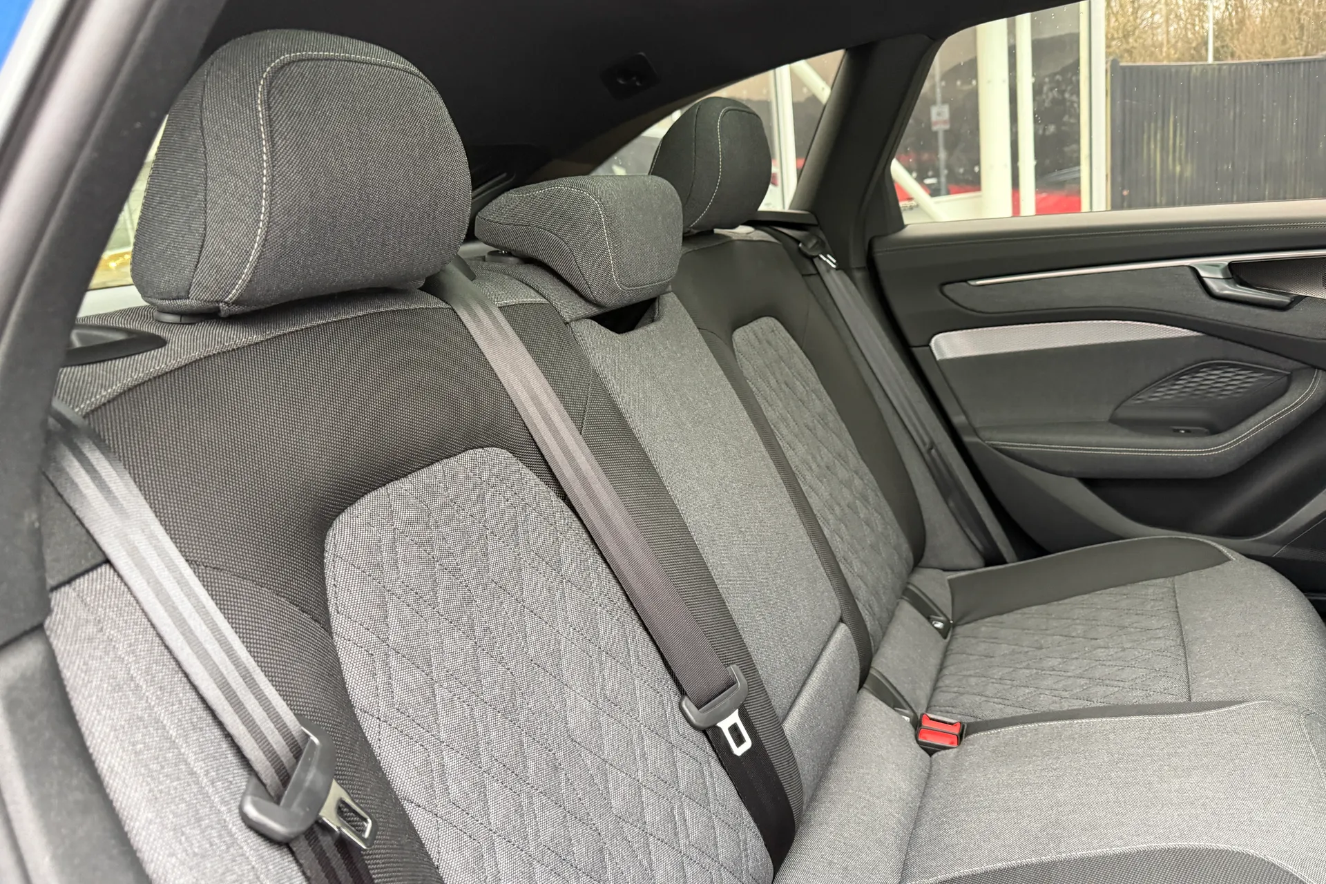 Audi A6 thumbnail image number 23