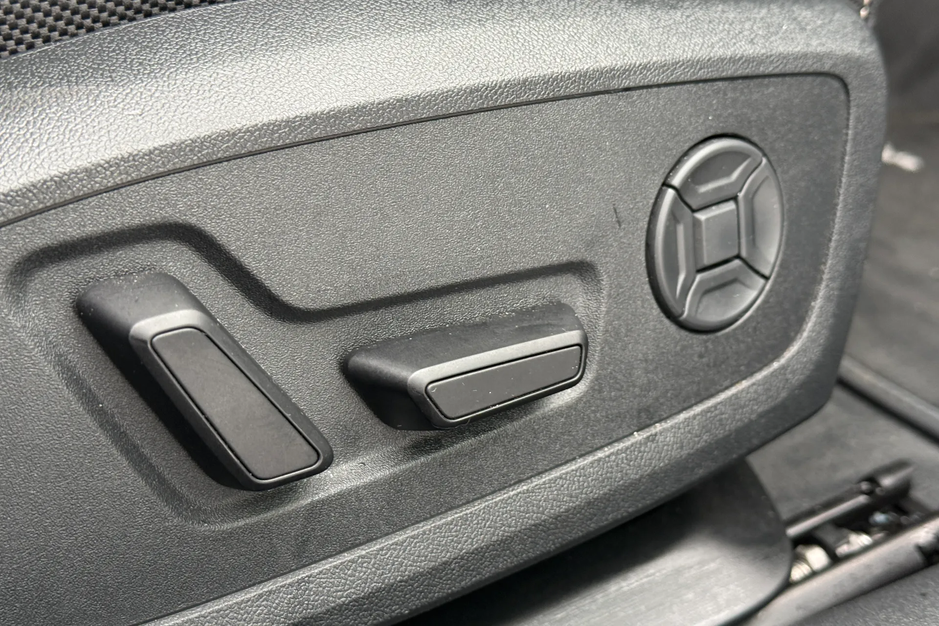 Audi A6 thumbnail image number 20