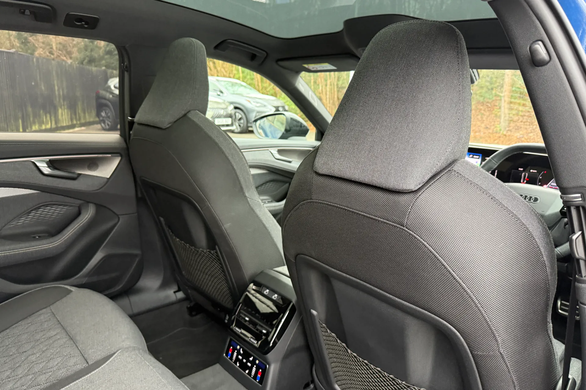 Audi A6 thumbnail image number 25