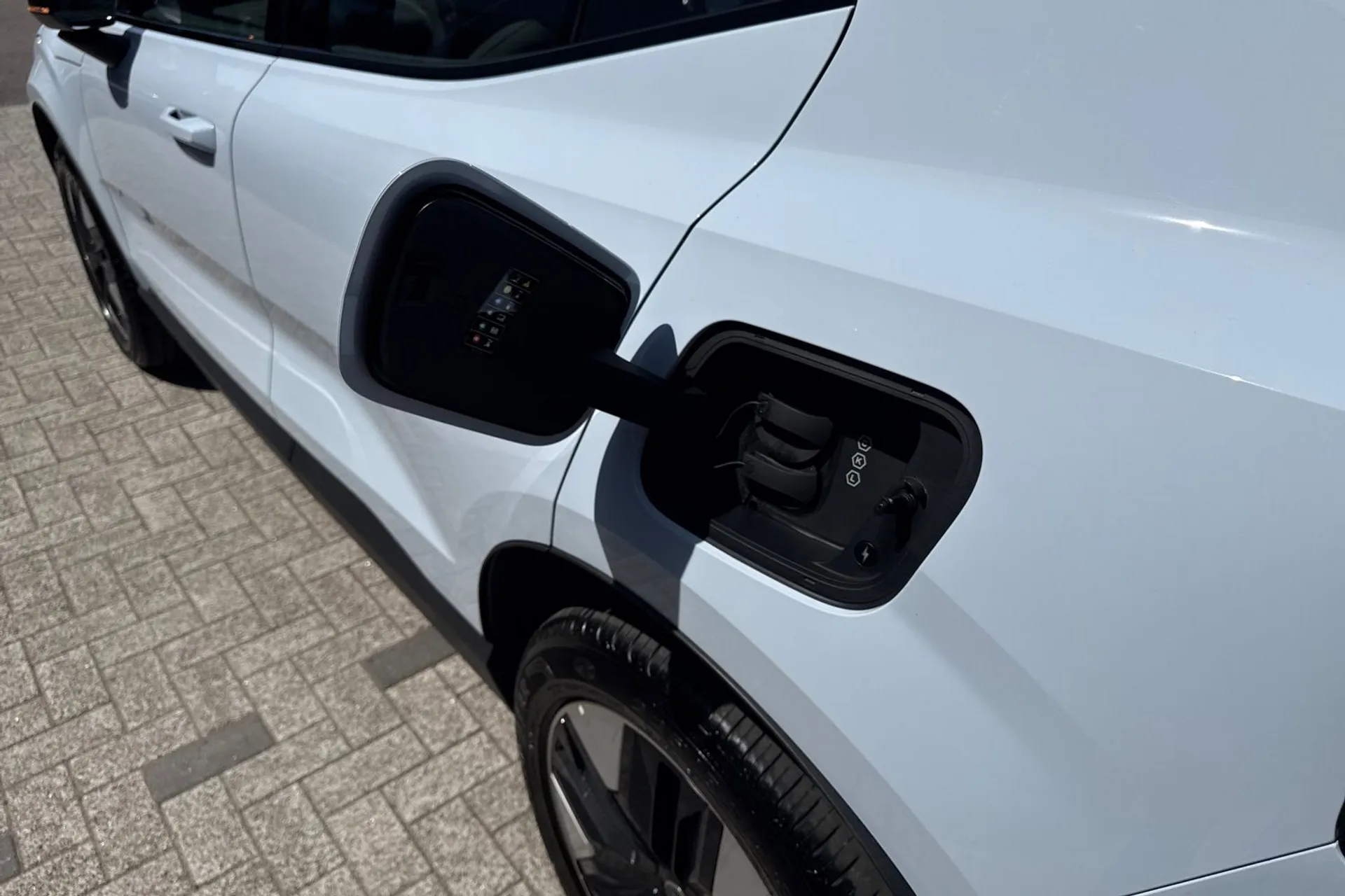 Volvo EX30 thumbnail image number 19