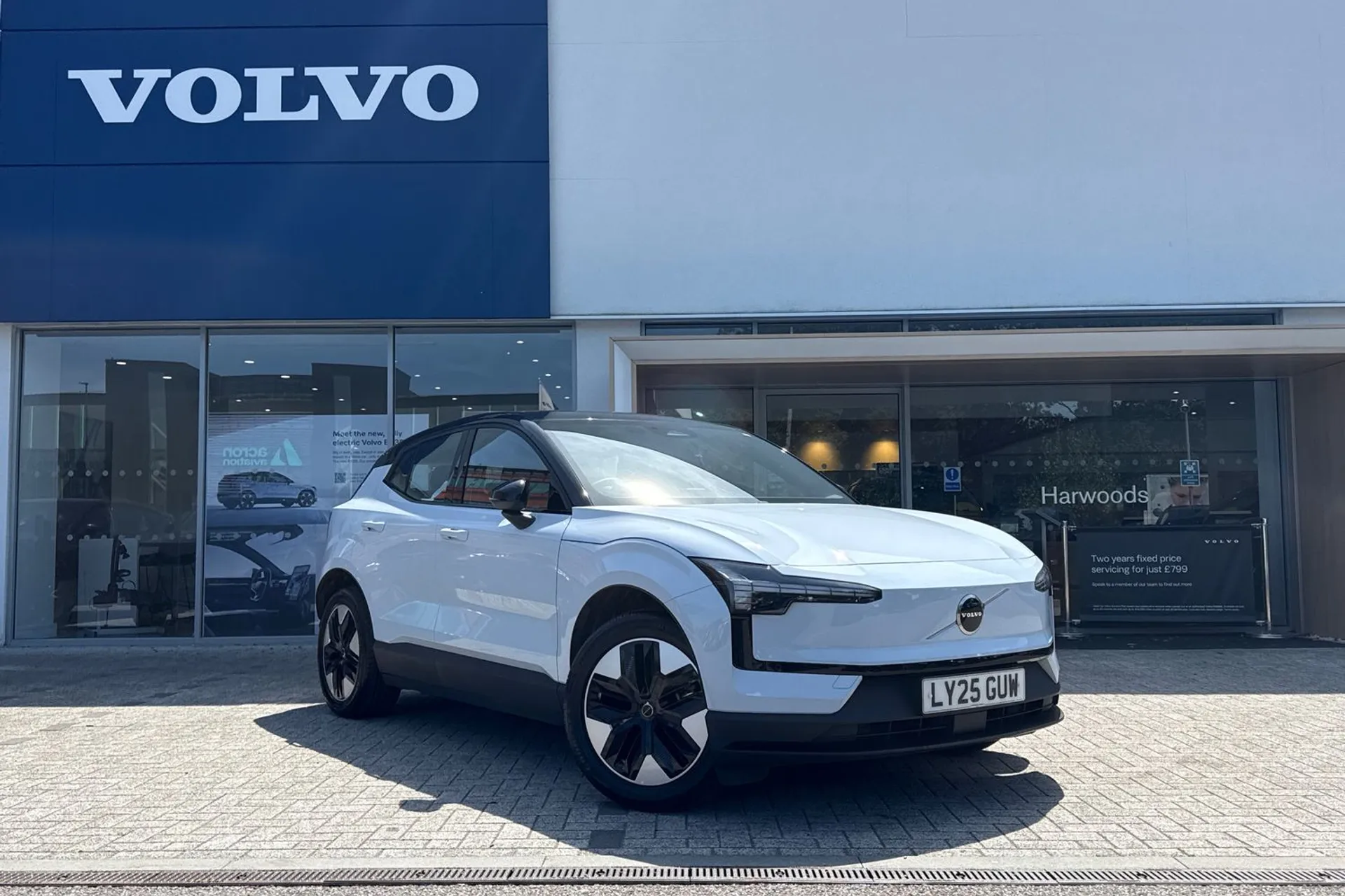 Volvo EX30 focused image