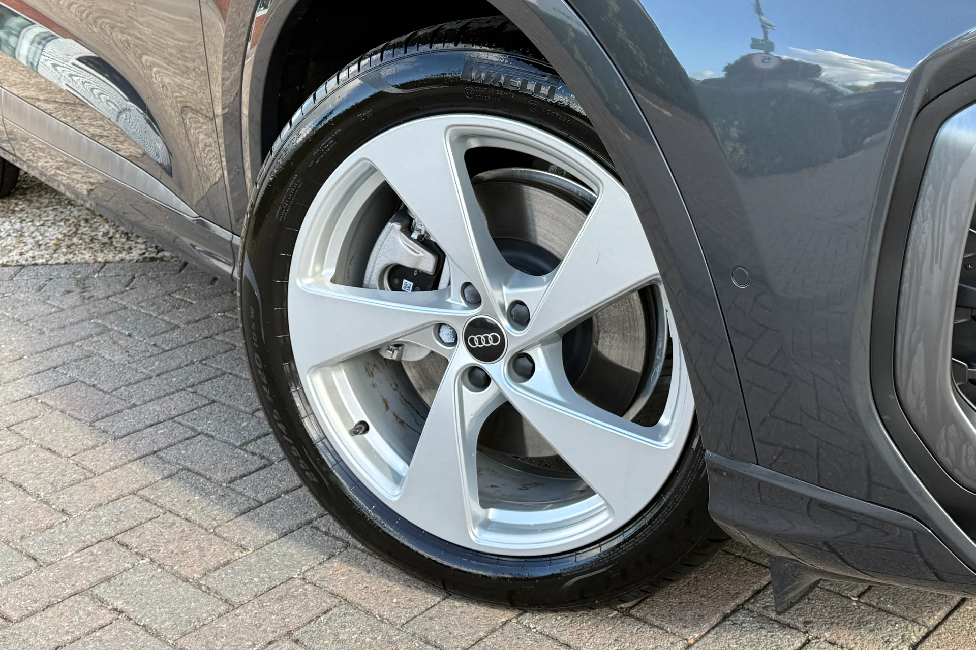 Audi Q5 thumbnail image number 7