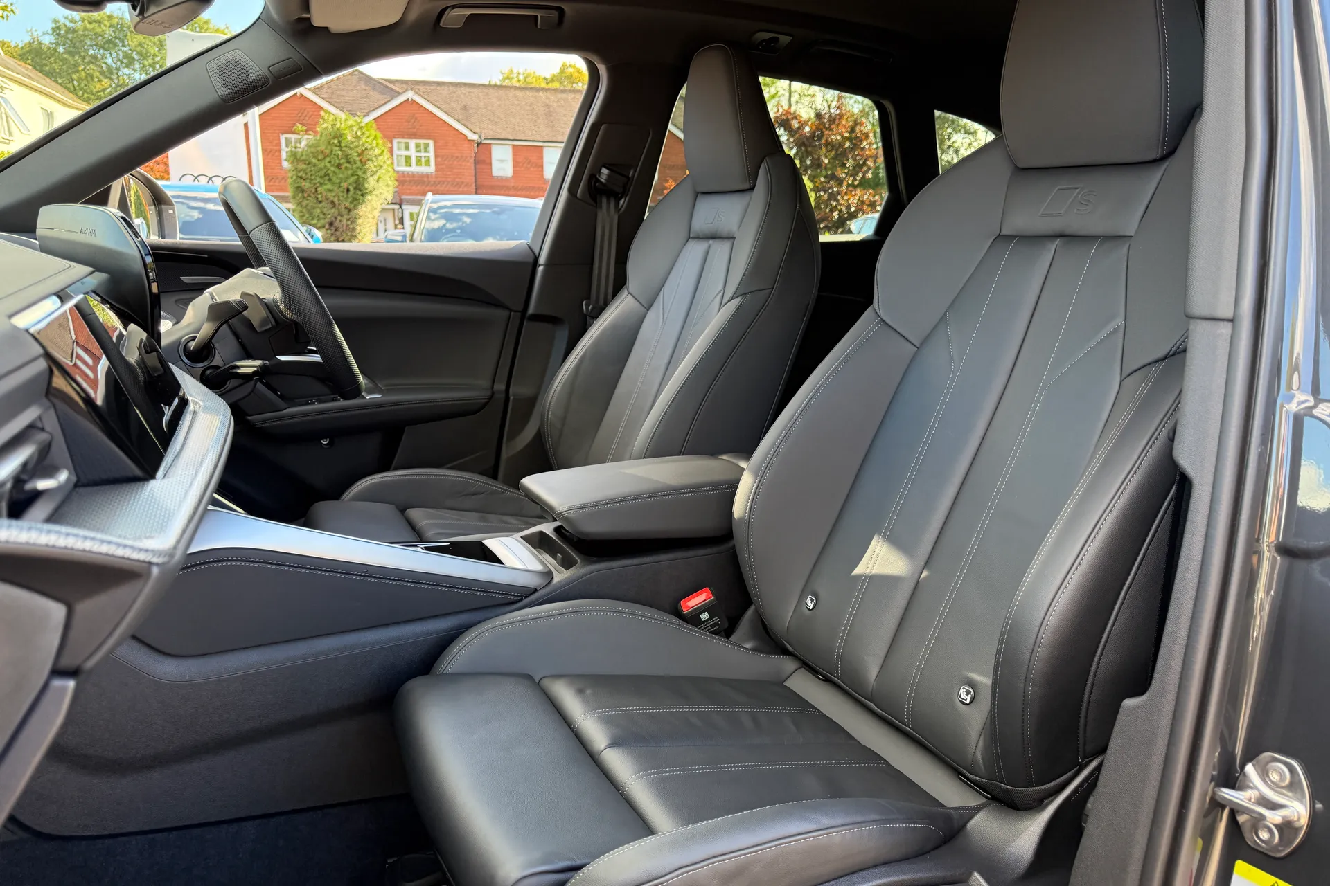 Audi Q5 thumbnail image number 34