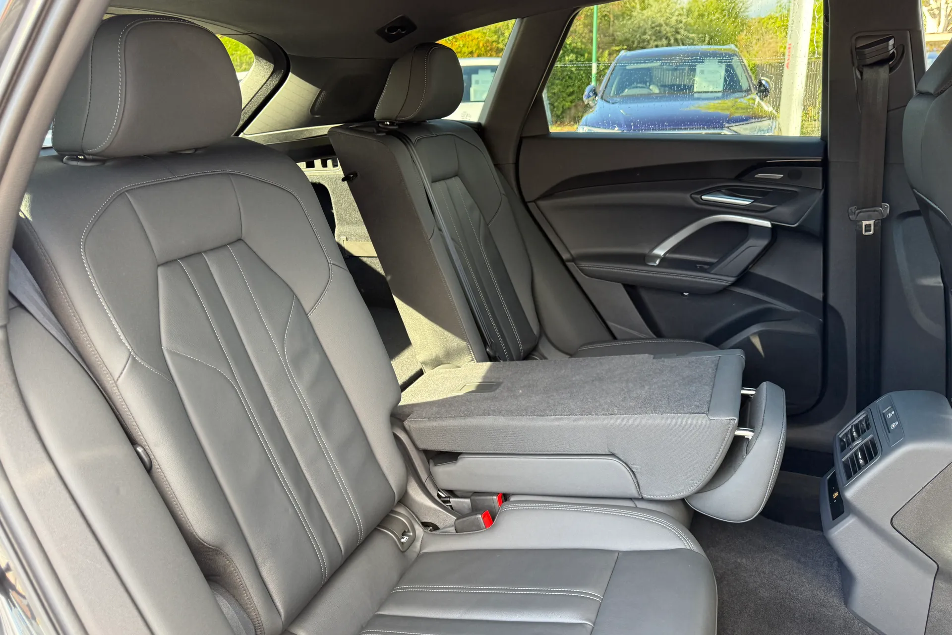 Audi Q5 thumbnail image number 50