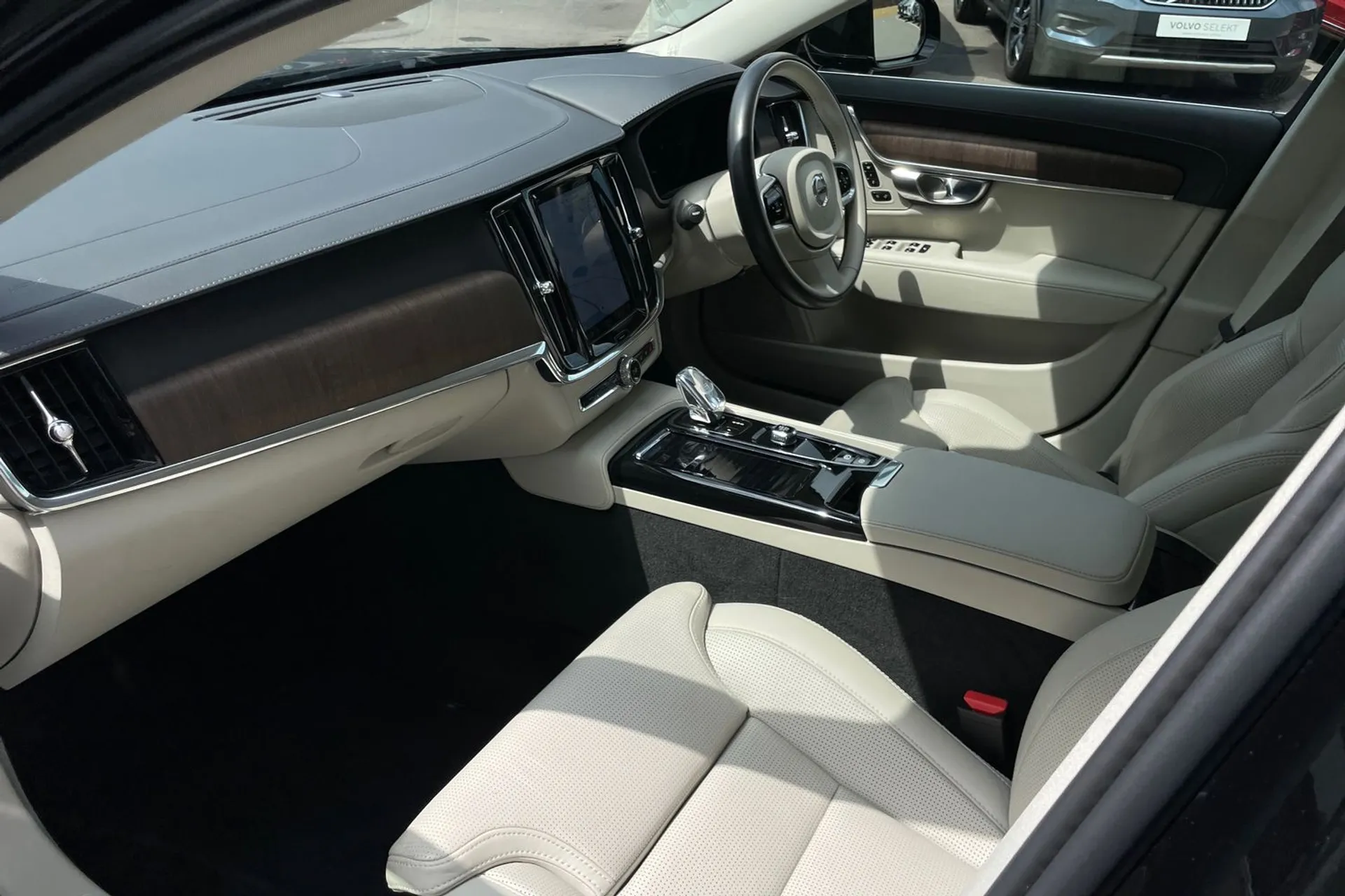 Volvo S90 thumbnail image number 26