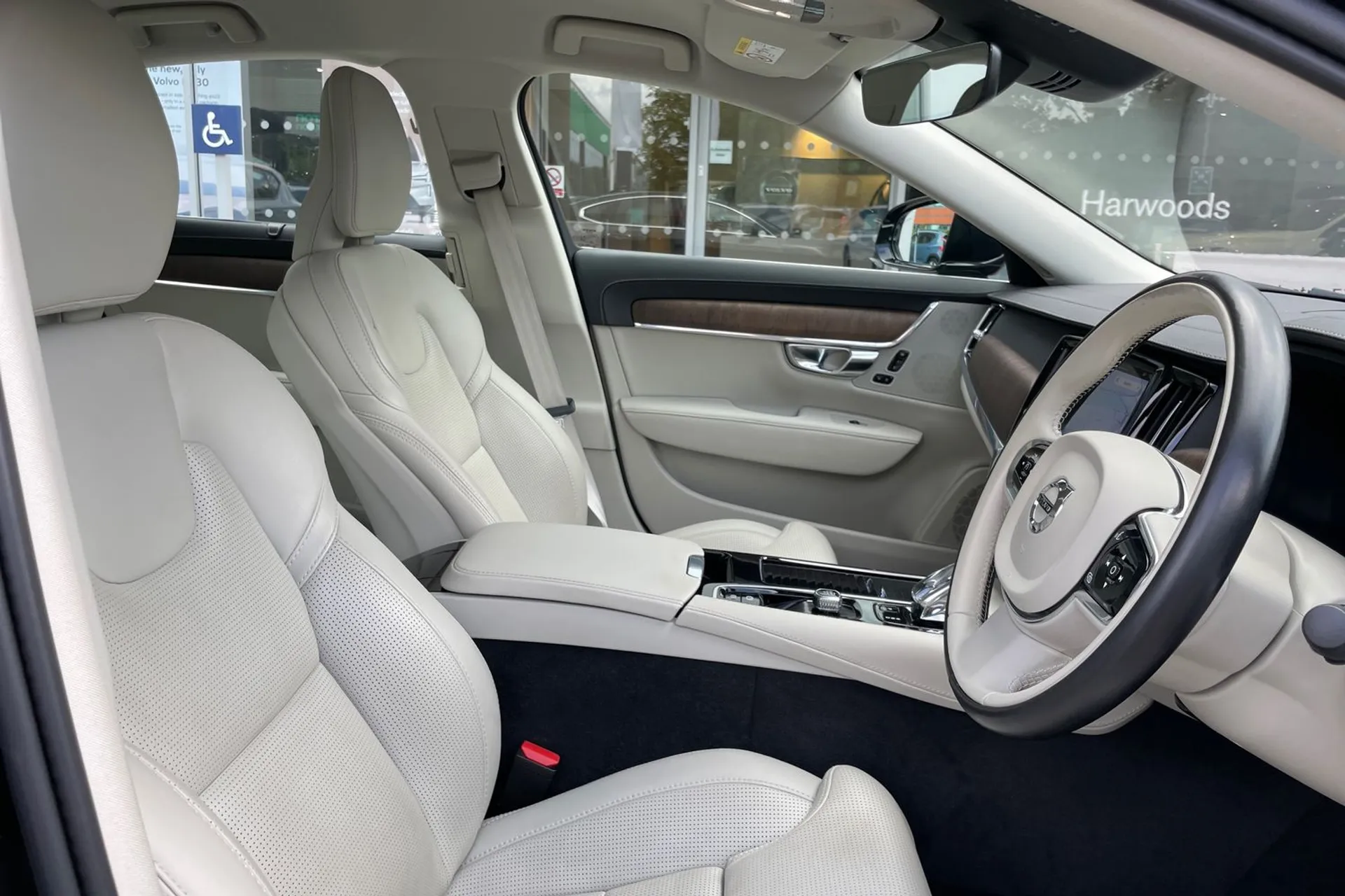 Volvo S90 thumbnail image number 25