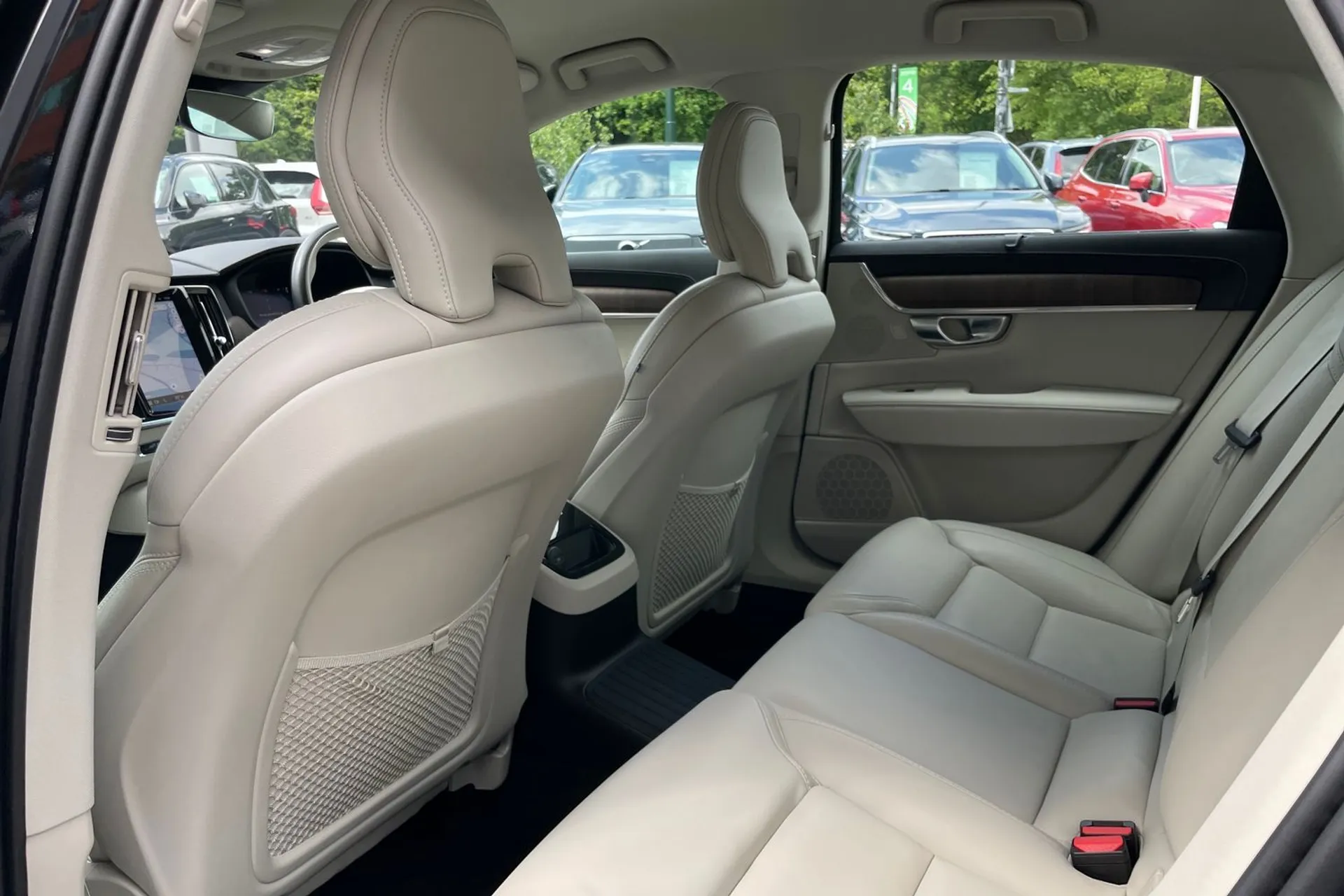 Volvo S90 thumbnail image number 30