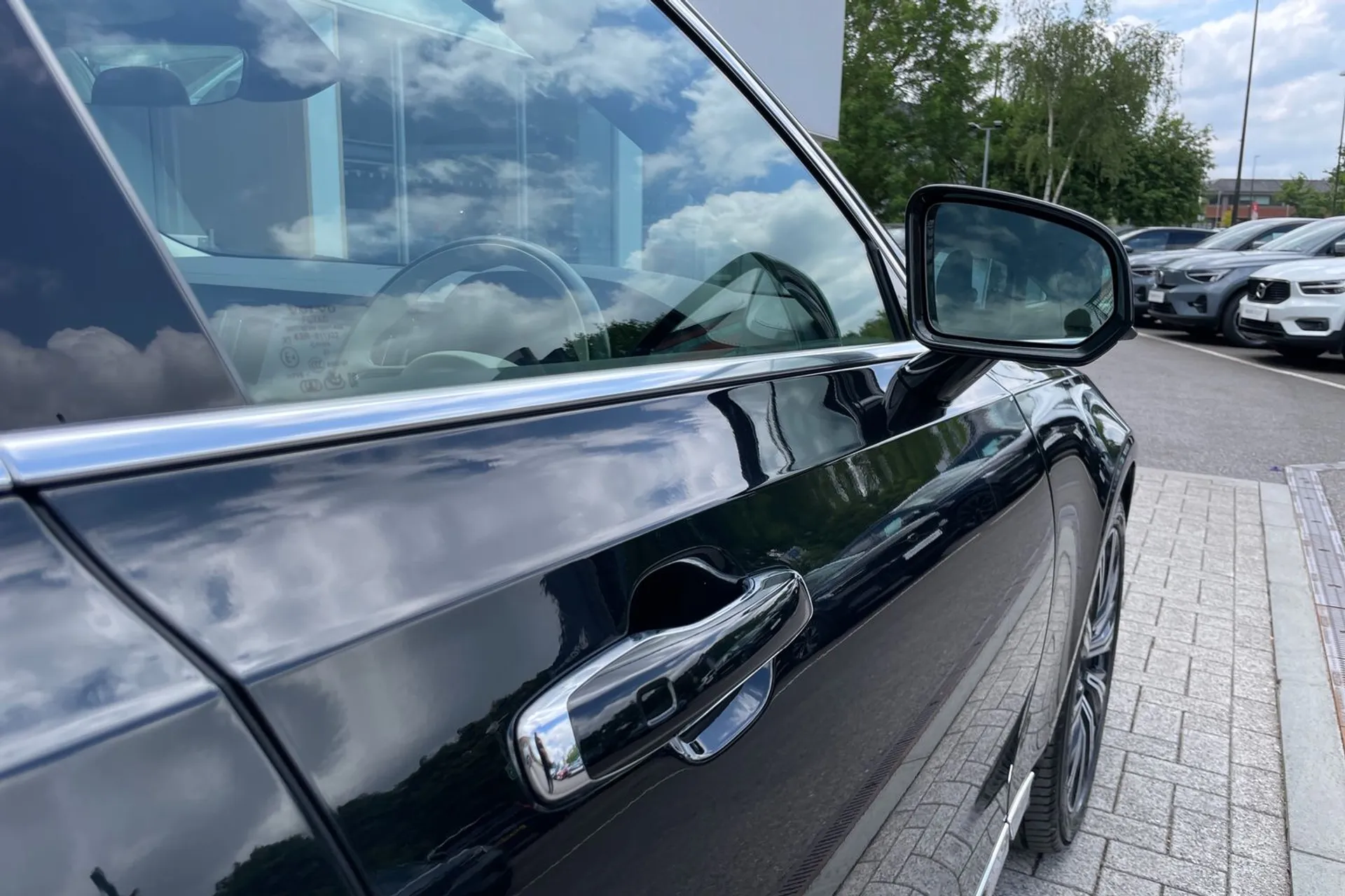 Volvo S90 thumbnail image number 16