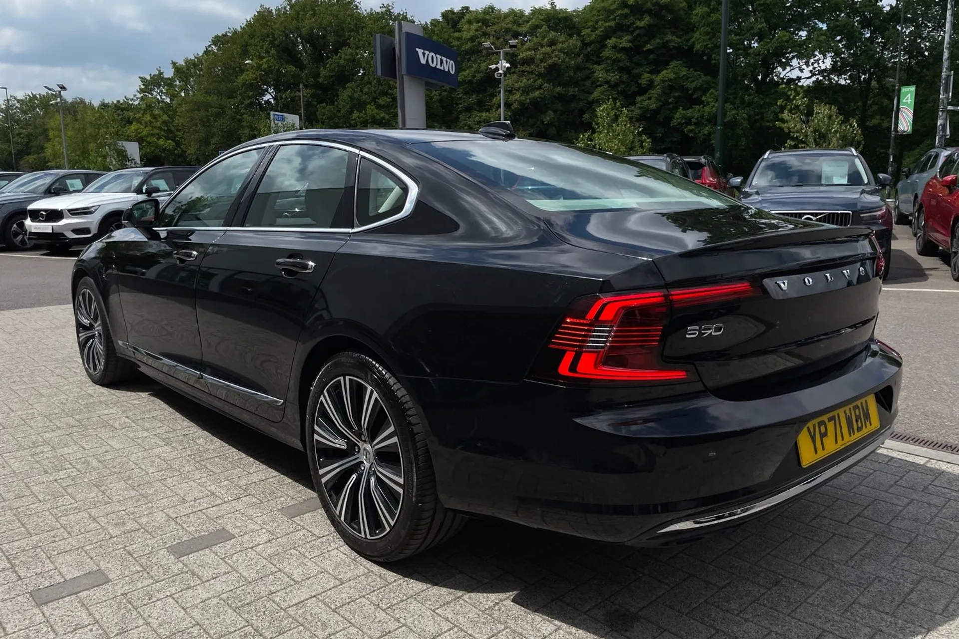 Volvo S90 thumbnail image number 9