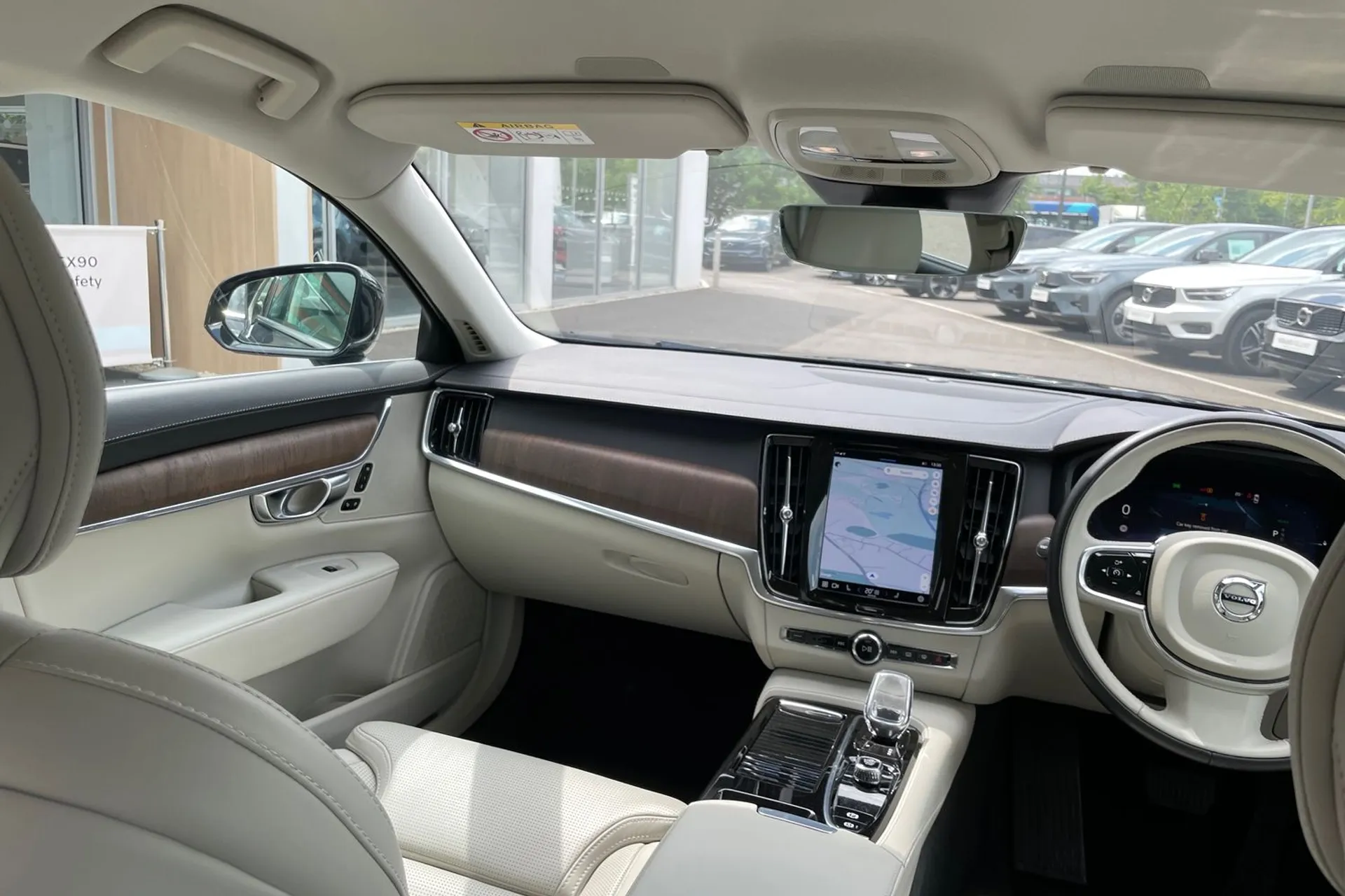 Volvo S90 thumbnail image number 31