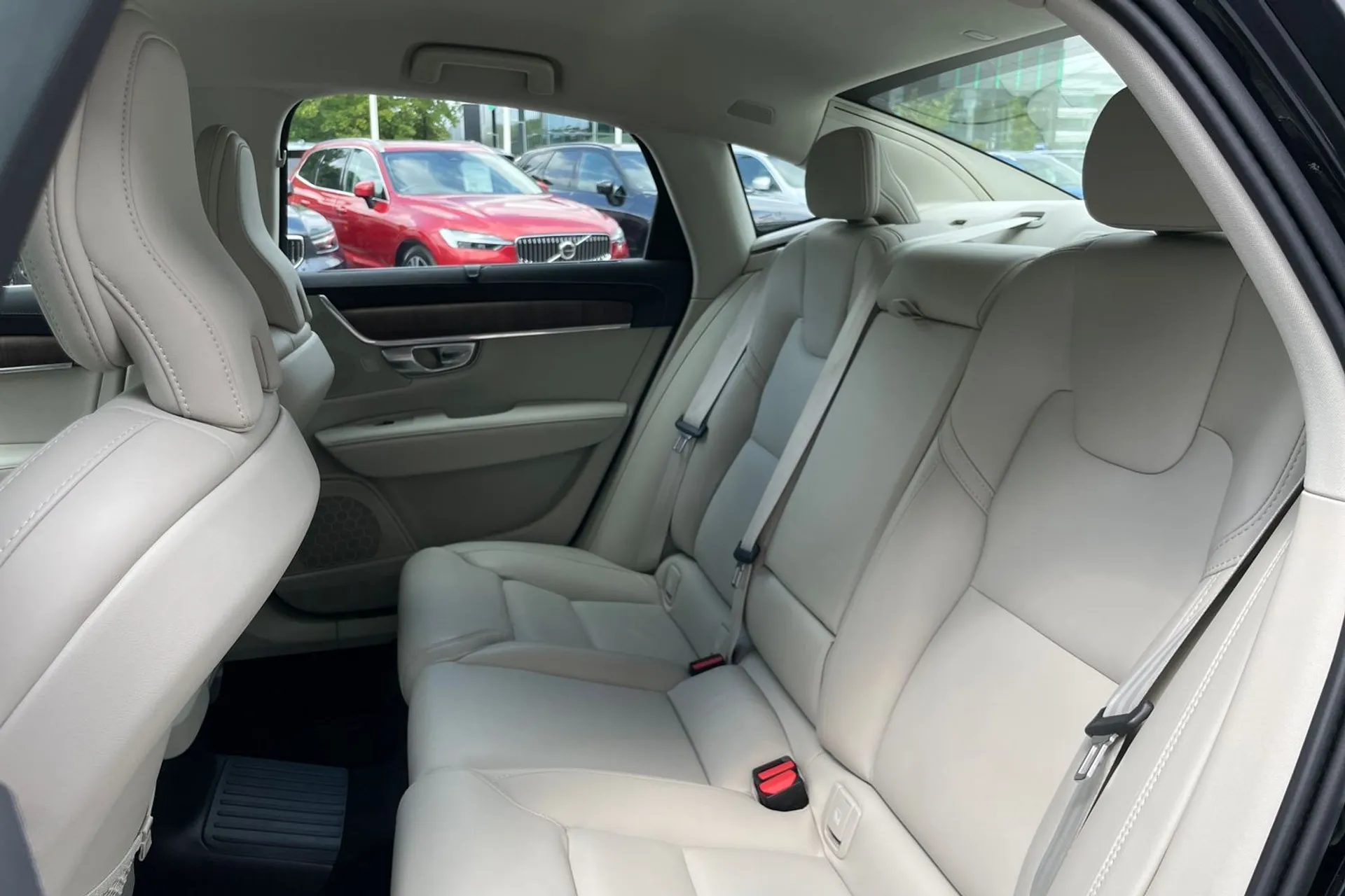 Volvo S90 thumbnail image number 29