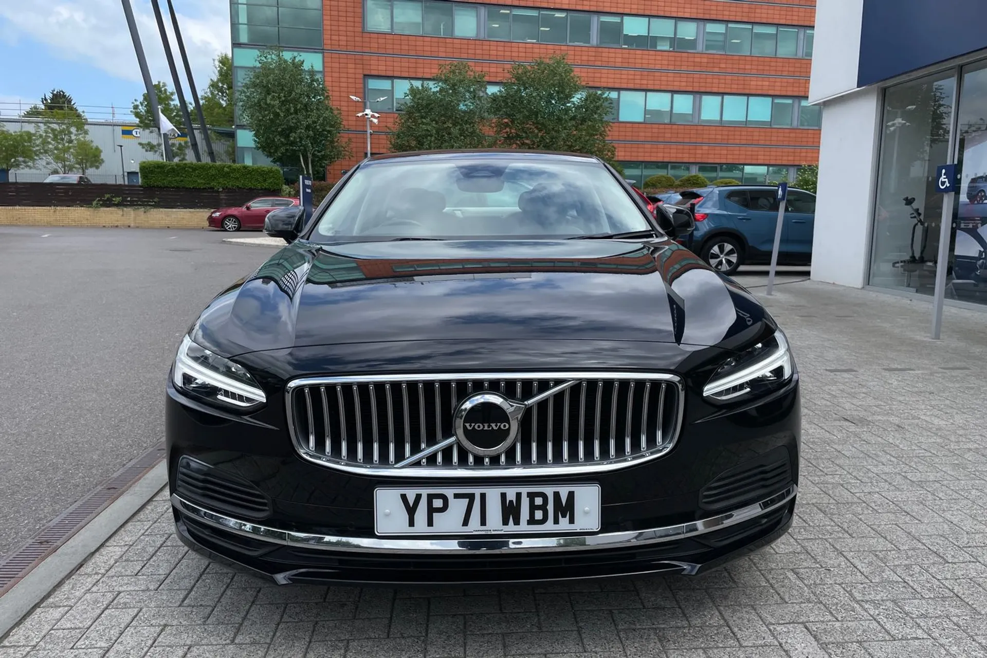 Volvo S90 thumbnail image number 12