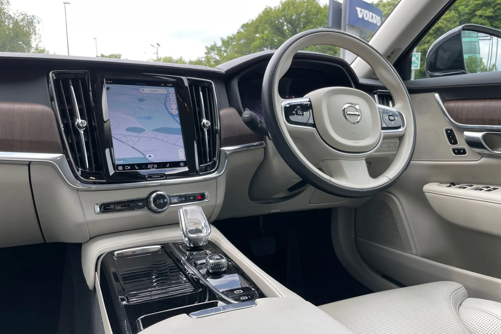 Volvo S90 thumbnail image number 34