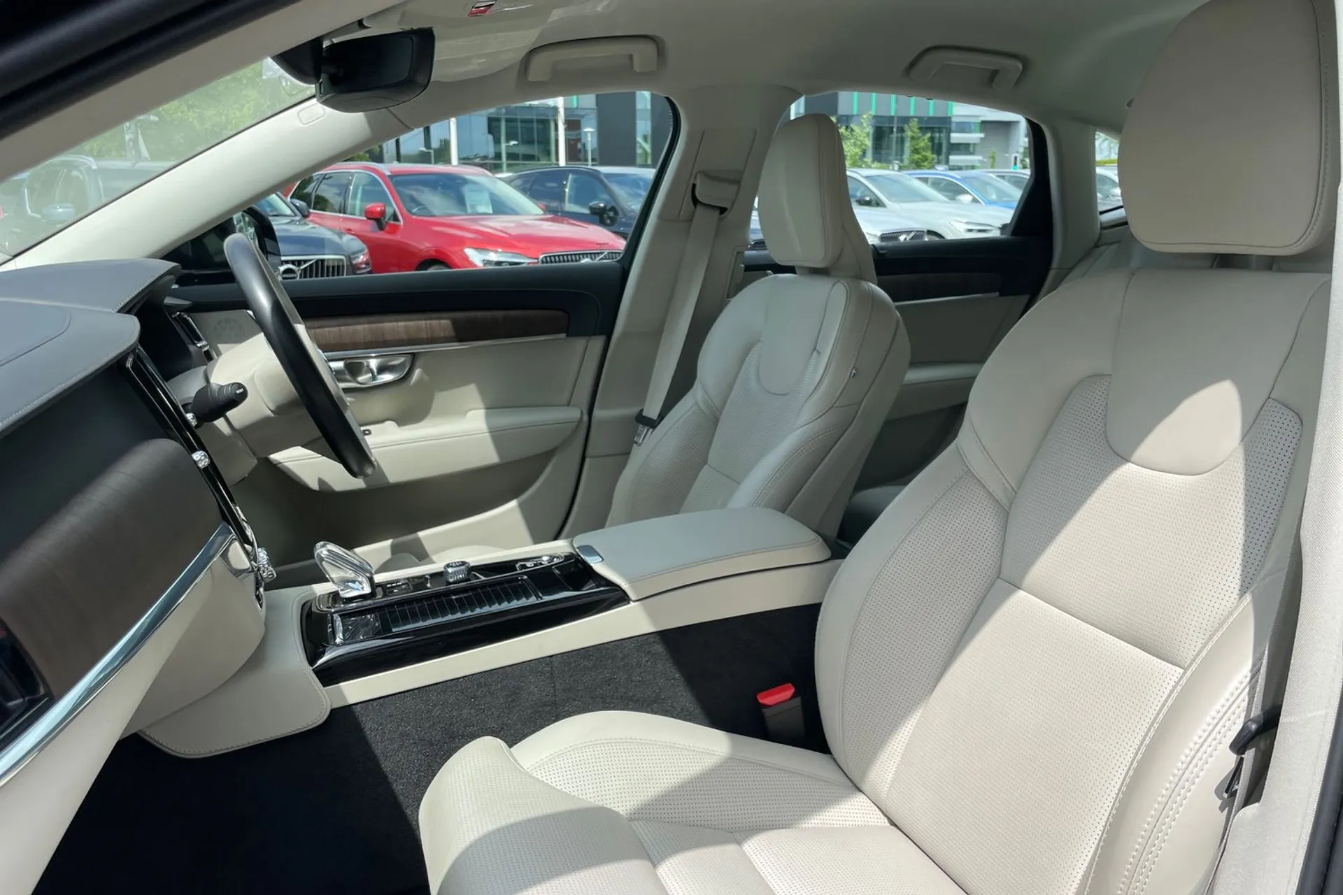 Volvo S90 thumbnail image number 27
