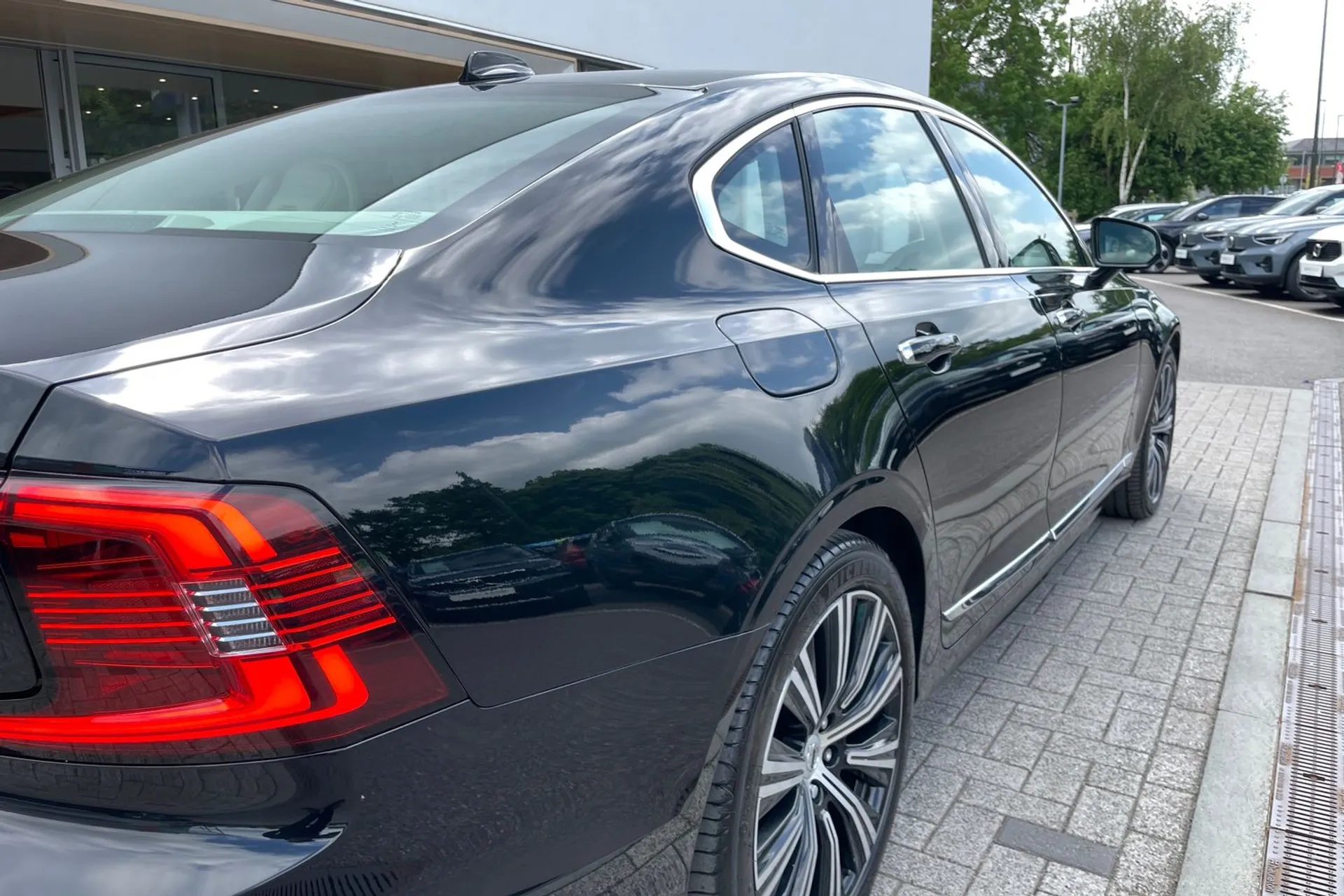 Volvo S90 thumbnail image number 14