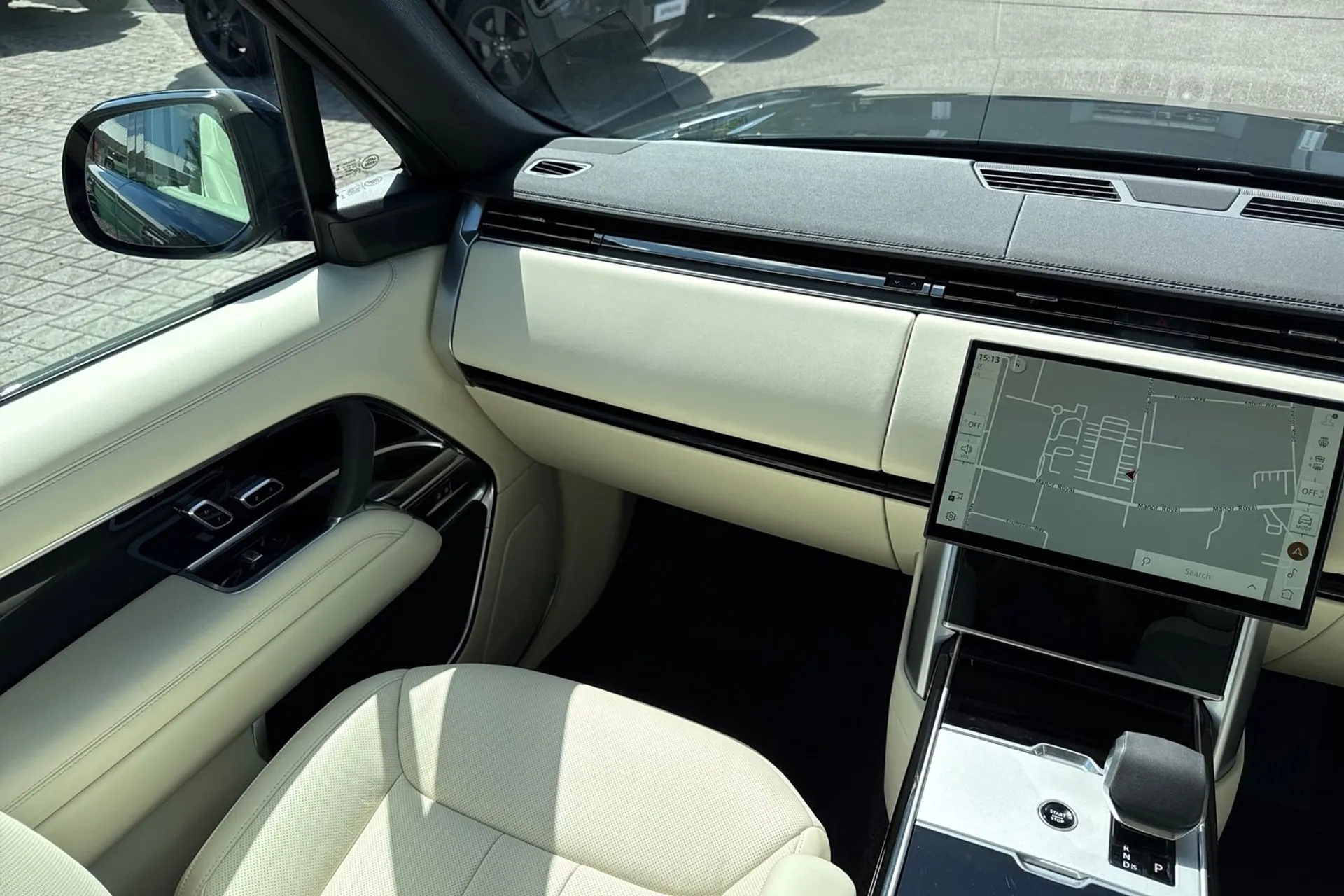 LAND ROVER RANGE ROVER thumbnail image number 22
