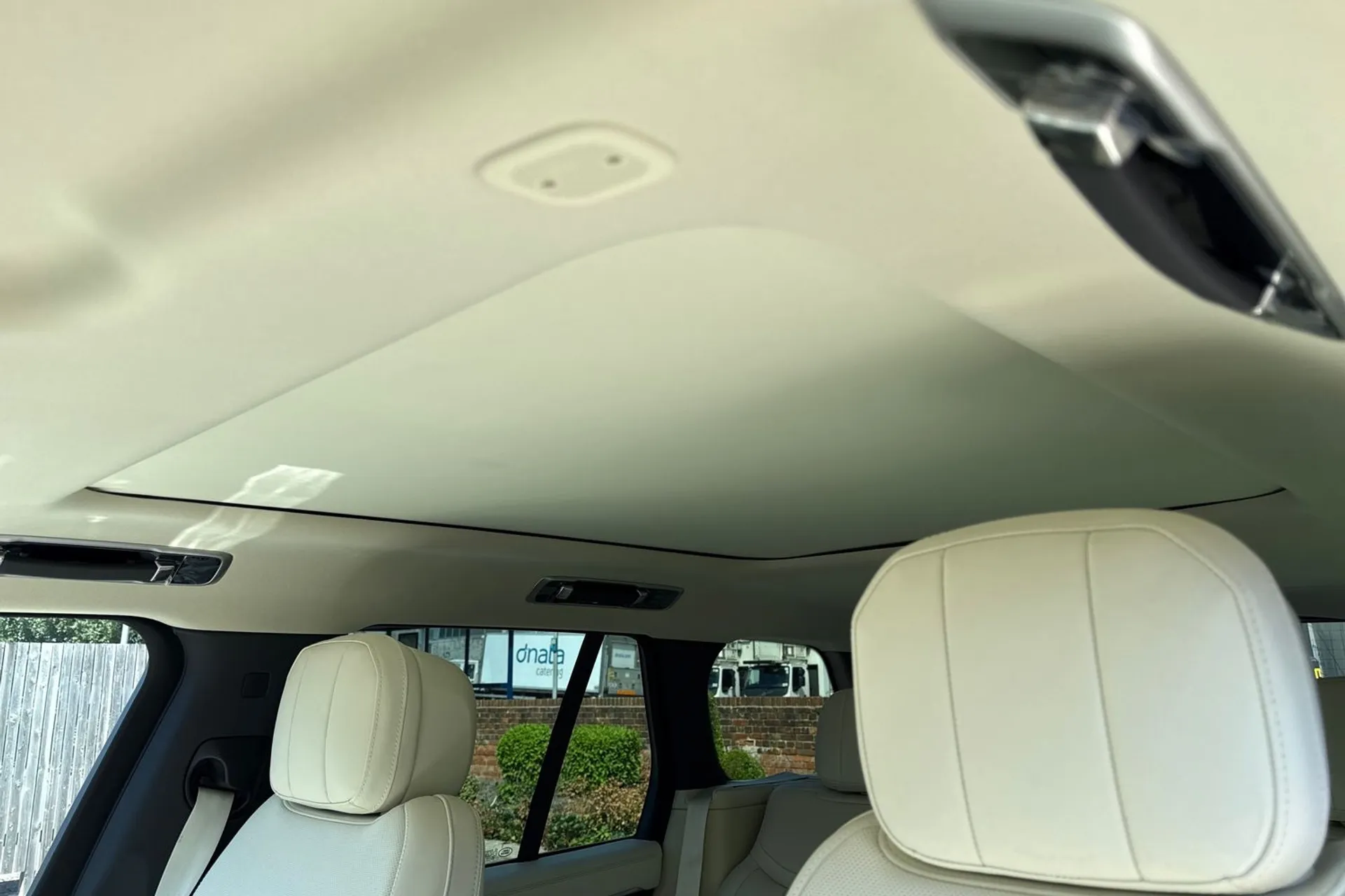 LAND ROVER RANGE ROVER thumbnail image number 6