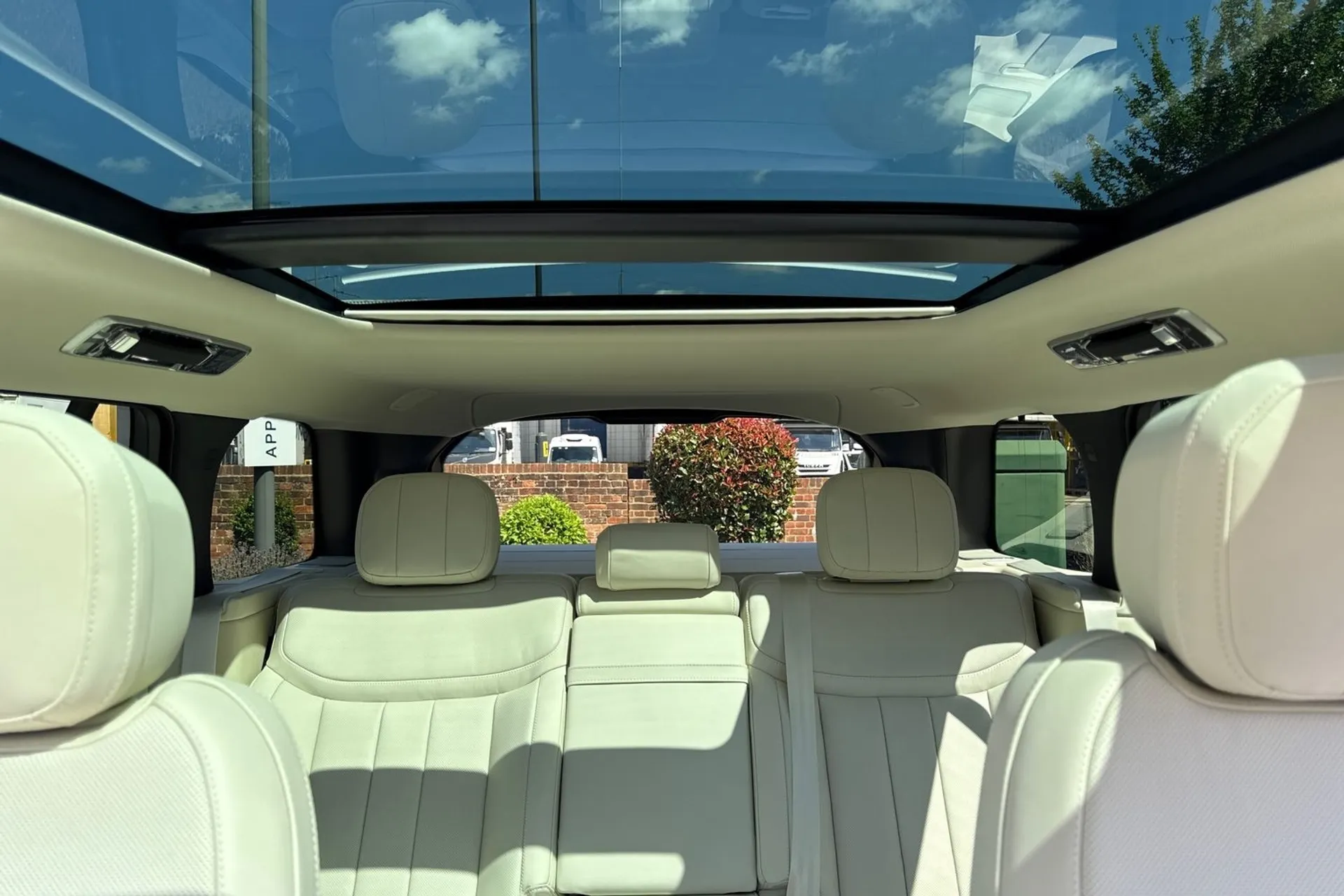 LAND ROVER RANGE ROVER thumbnail image number 30