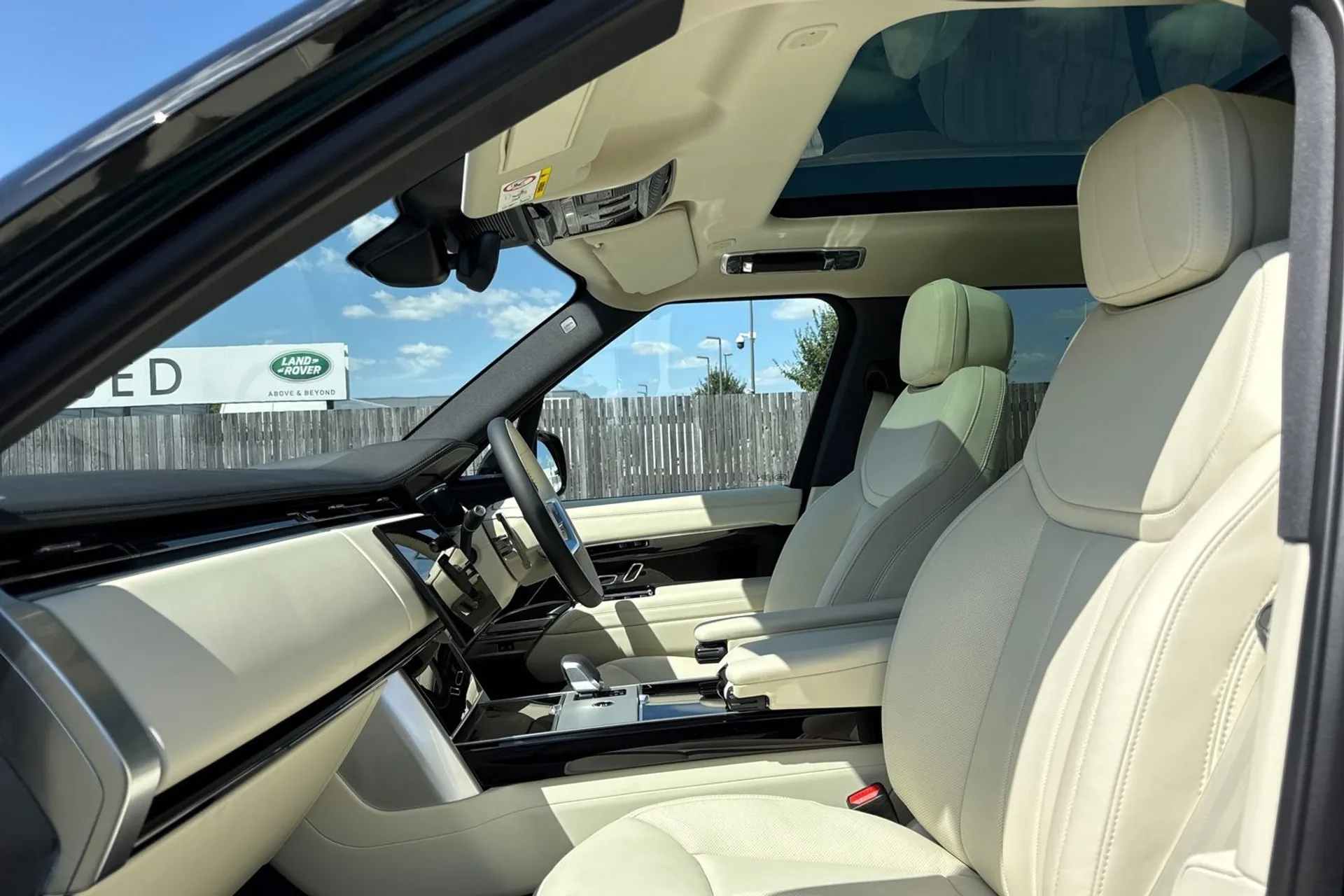 LAND ROVER RANGE ROVER thumbnail image number 51