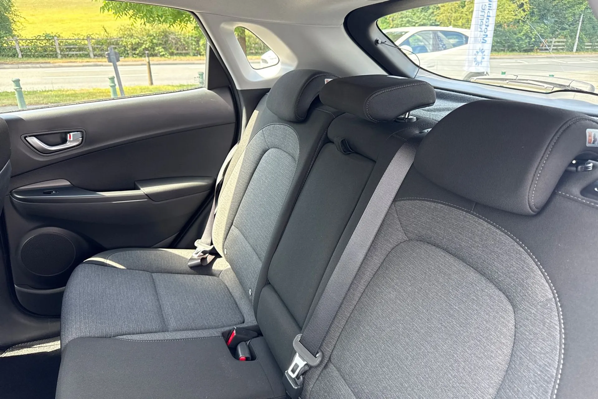 HYUNDAI KONA thumbnail image number 28