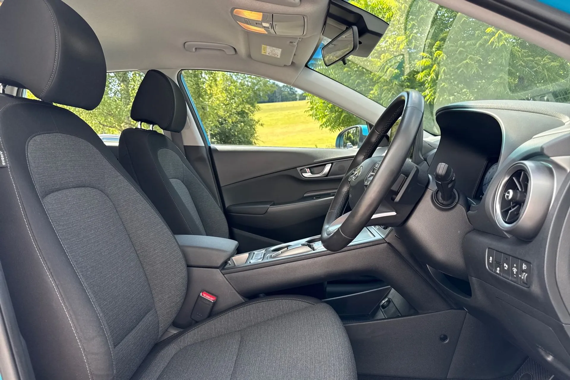 HYUNDAI KONA thumbnail image number 11