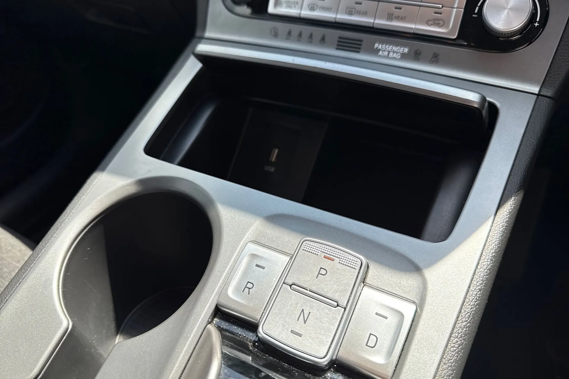 HYUNDAI KONA thumbnail image number 50