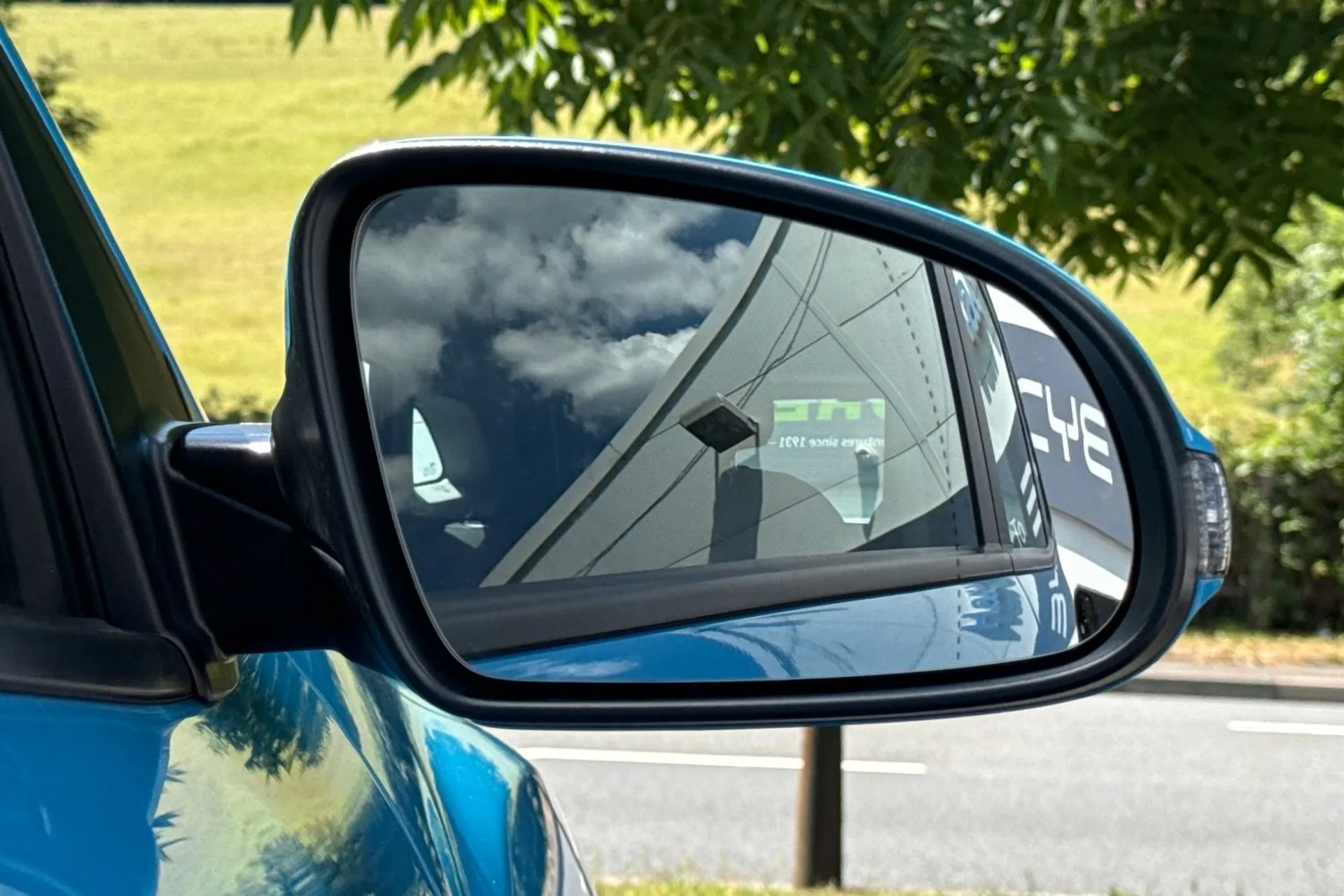 HYUNDAI KONA thumbnail image number 56
