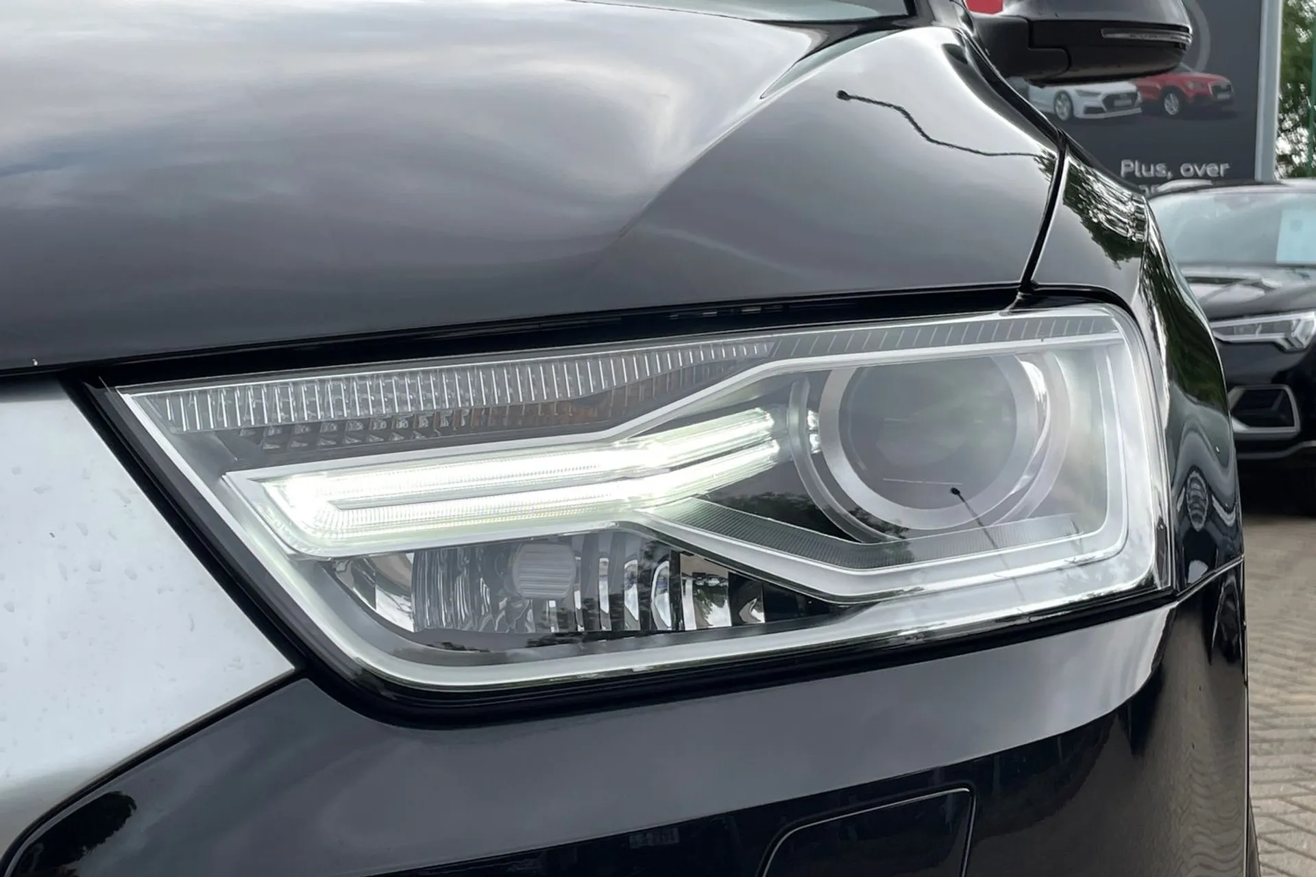 Audi Q3 thumbnail image number 44