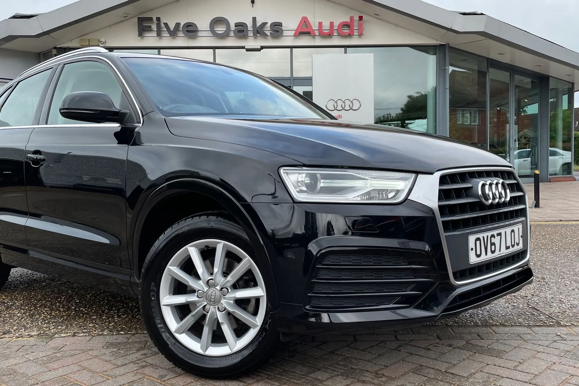 Audi Q3 thumbnail image number 21