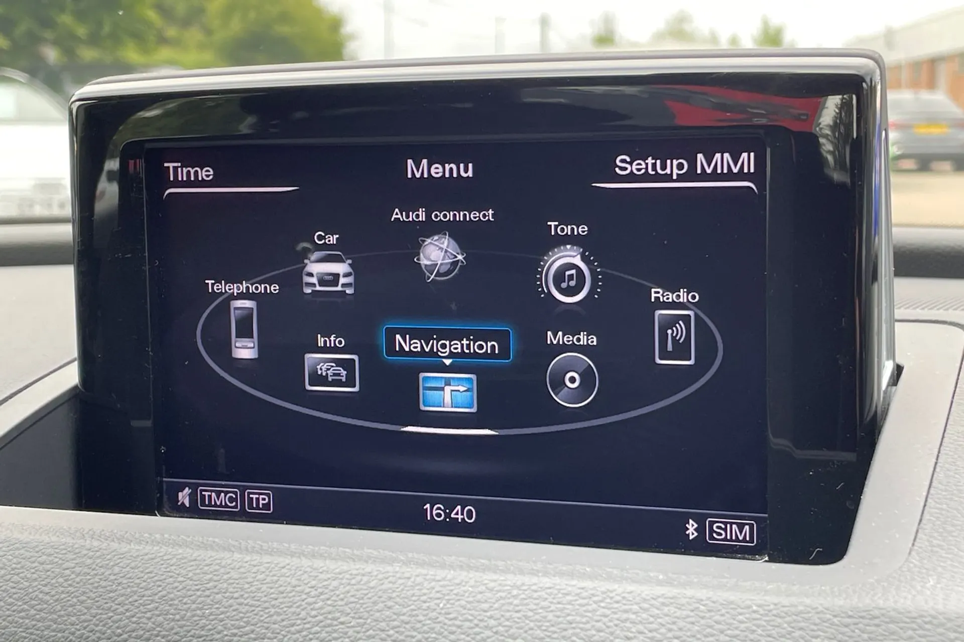 Audi Q3 thumbnail image number 11